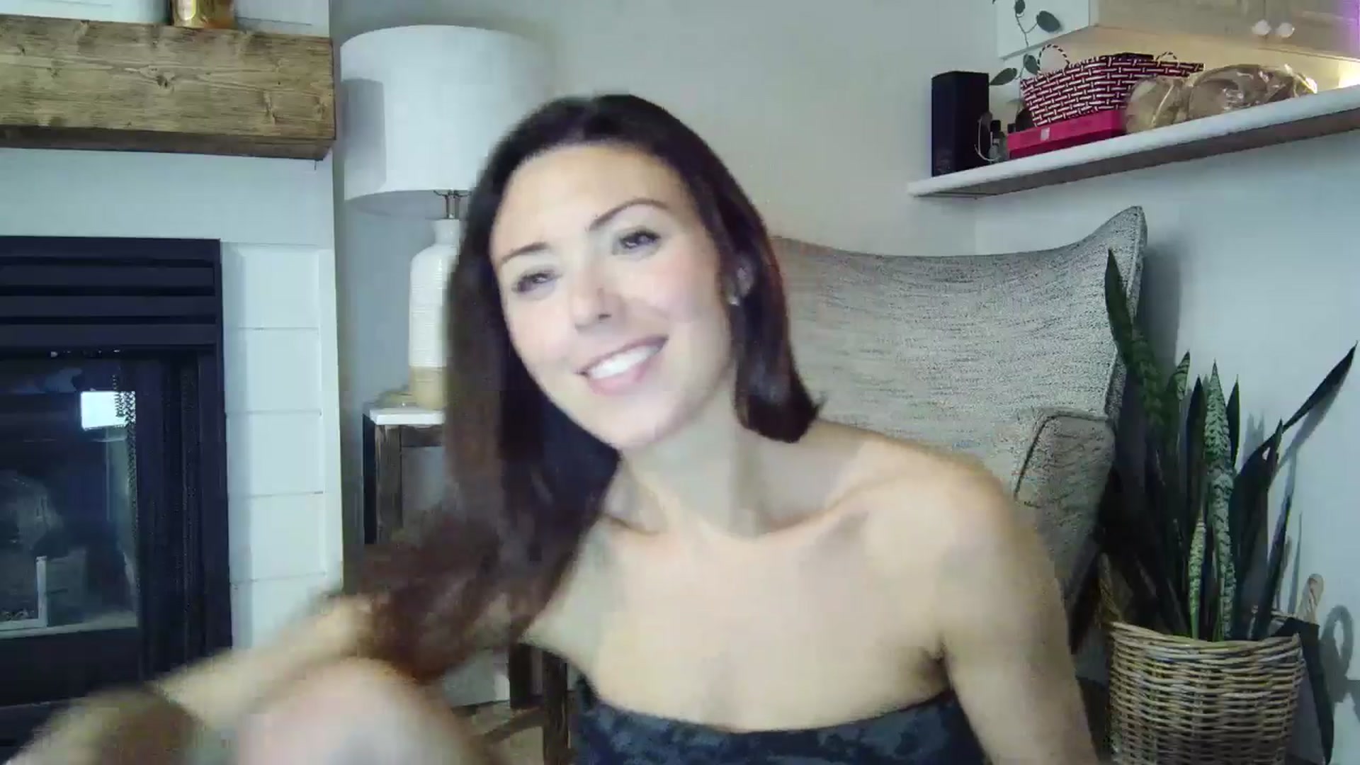 Gallery image thumbnail from Winxzyyy's myfreecams stream on, 01/04/2025, 24:07 image 12 of 20