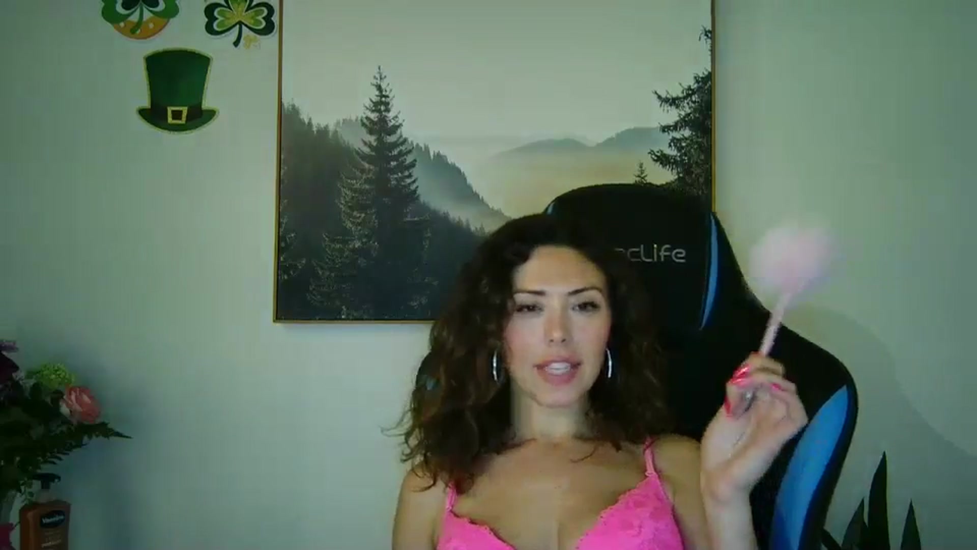 Gallery image thumbnail from Winxzyyy's myfreecams stream on, 03/13/2025, 02:56 image 14 of 20
