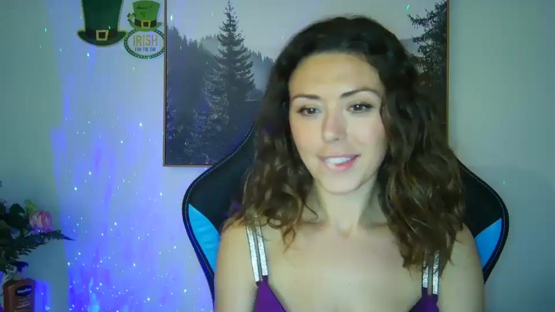 Gallery image thumbnail from Winxzyyy's myfreecams stream on, 03/14/2025, 08:37 image 8 of 20