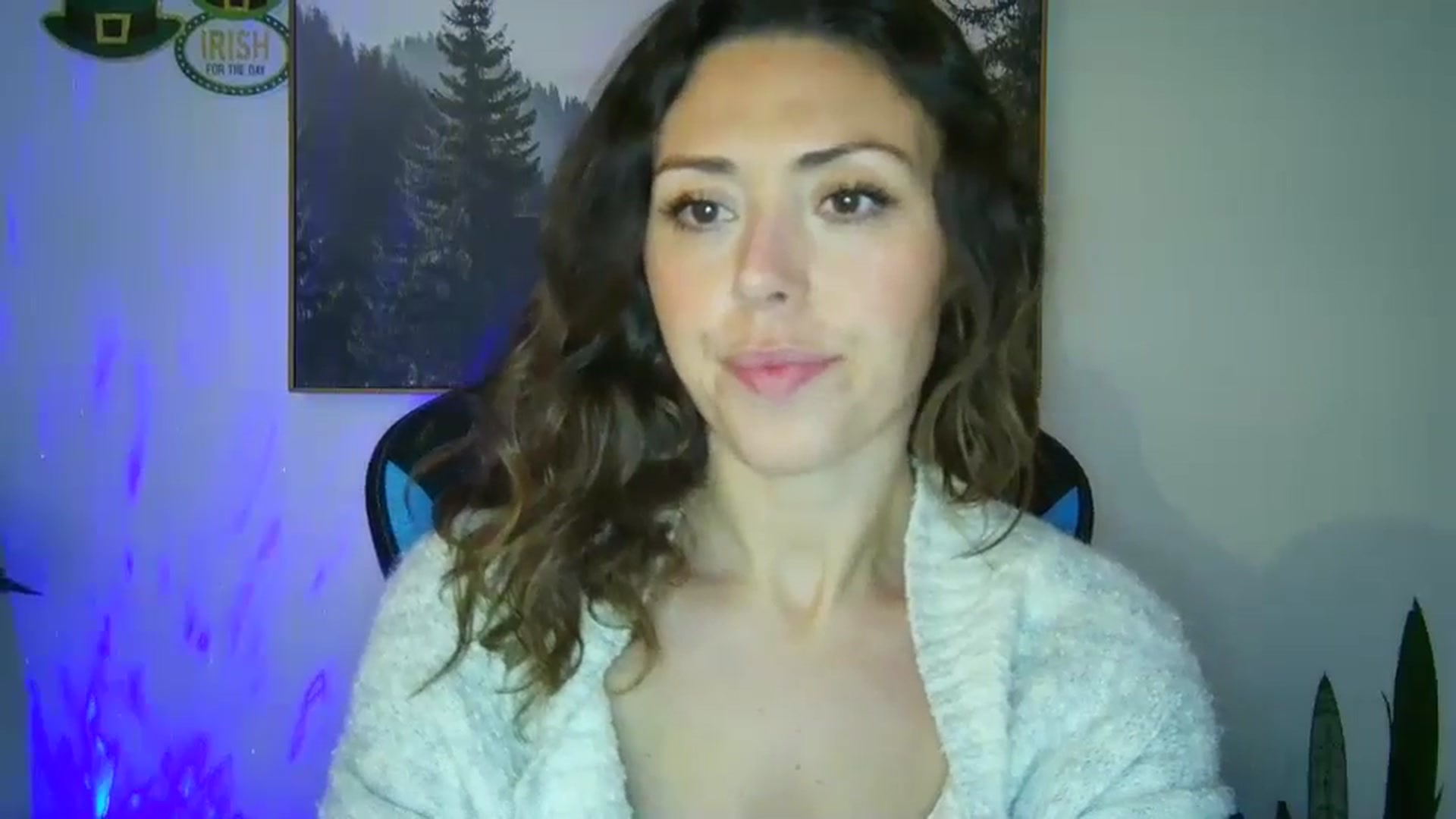 Gallery image thumbnail from Winxzyyy's myfreecams stream on, 03/14/2025, 08:37 image 4 of 20