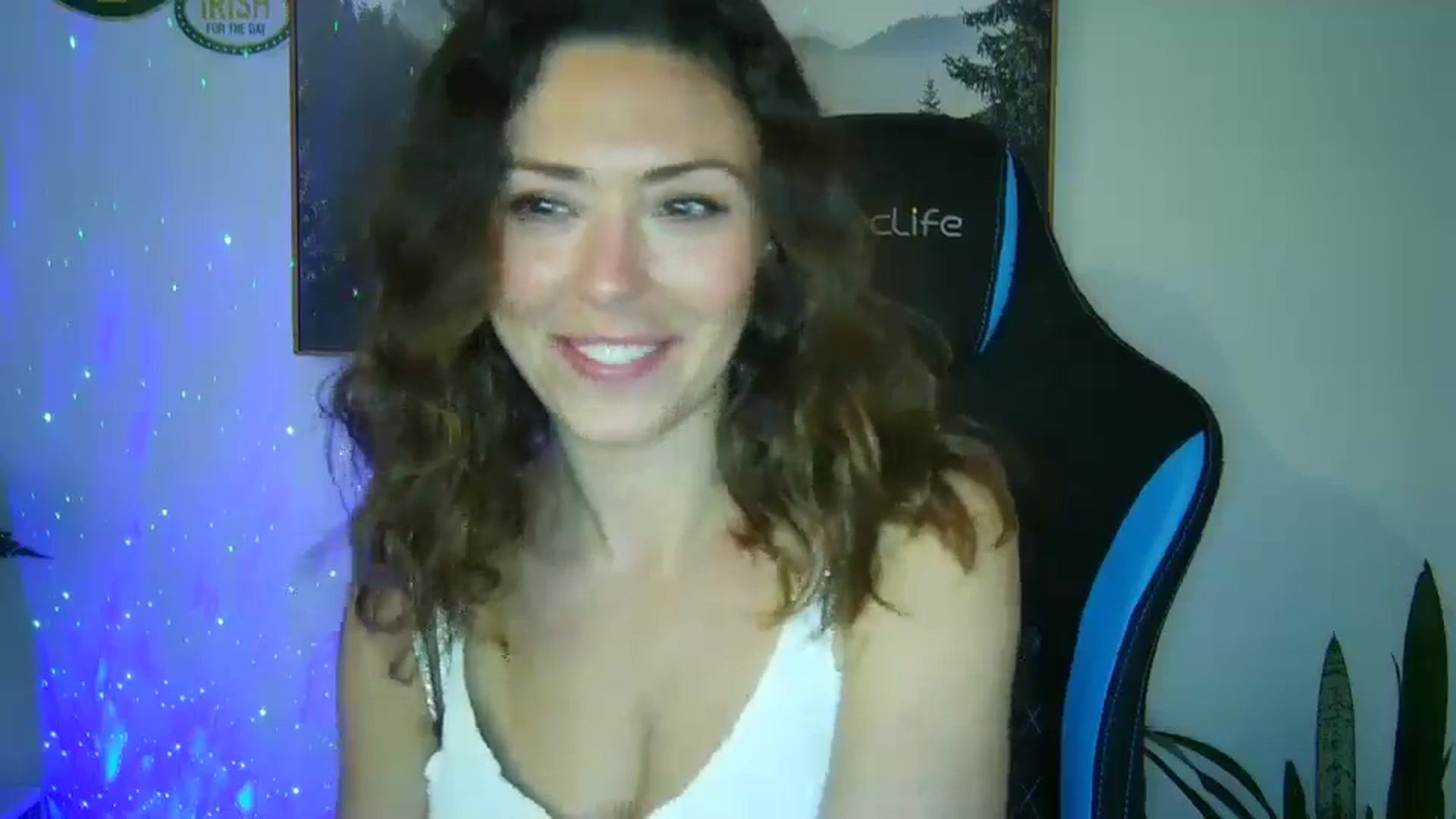 Gallery image thumbnail from Winxzyyy's myfreecams stream on, 03/14/2025, 08:37 image 5 of 20
