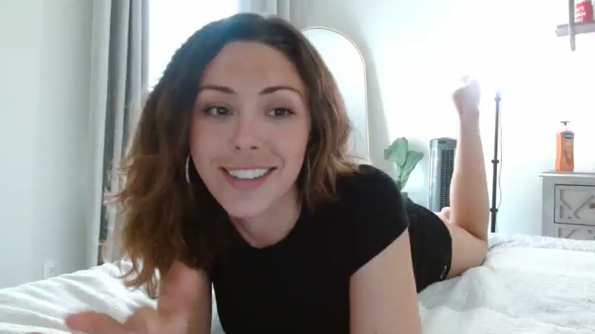 Gallery image thumbnail from Winxzyyy's myfreecams stream on, 04/28/2025, 03:34 image 9 of 20