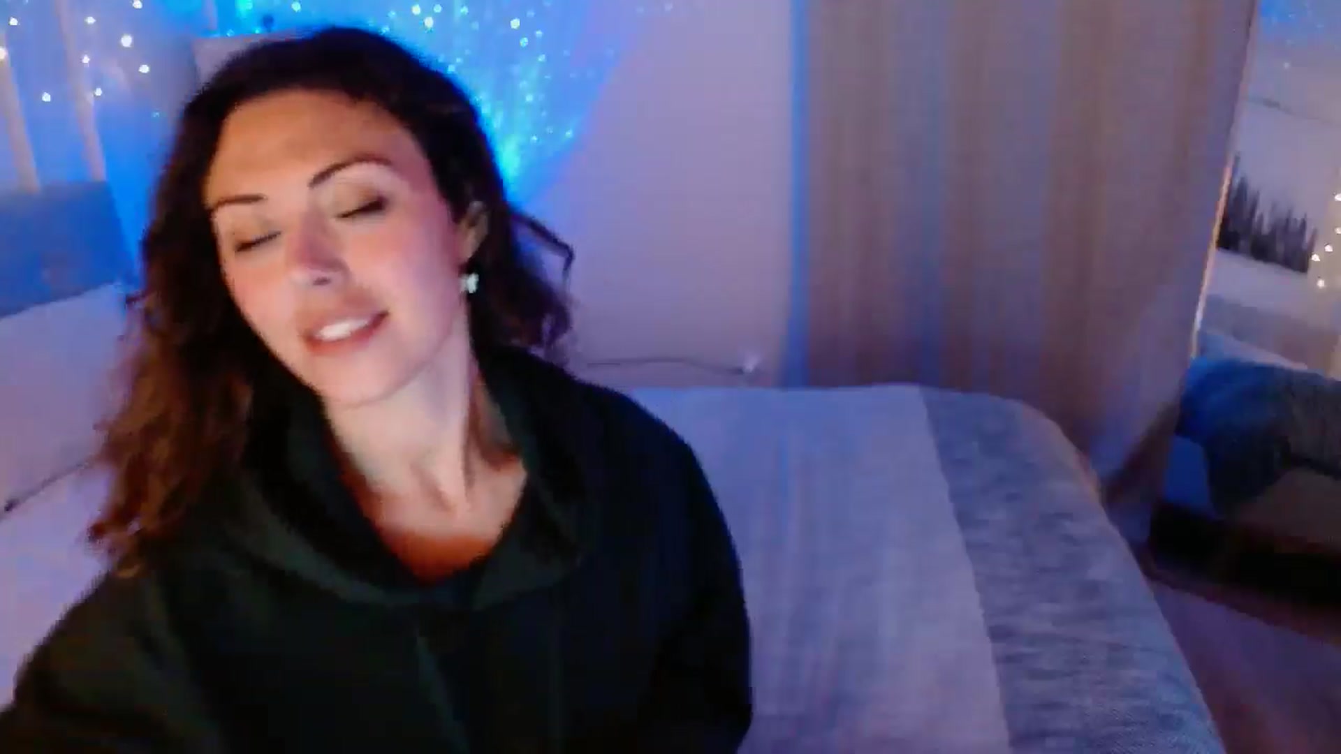 Gallery image thumbnail from Winxzyyy's myfreecams stream on, 05/13/2025, 07:16 image 4 of 20