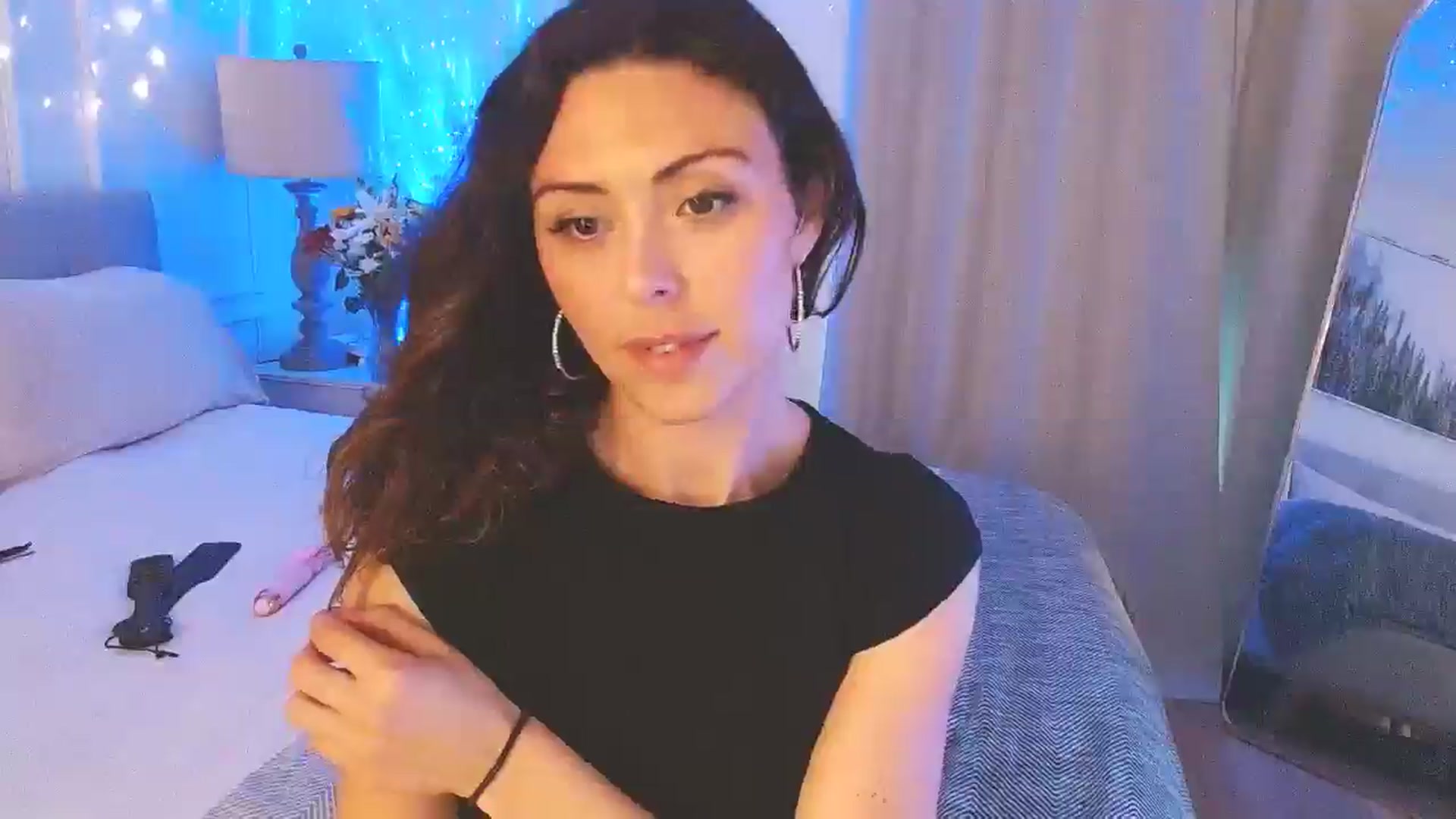 Gallery image thumbnail from Winxzyyy's myfreecams stream on, 05/20/2025, 24:43 image 16 of 20