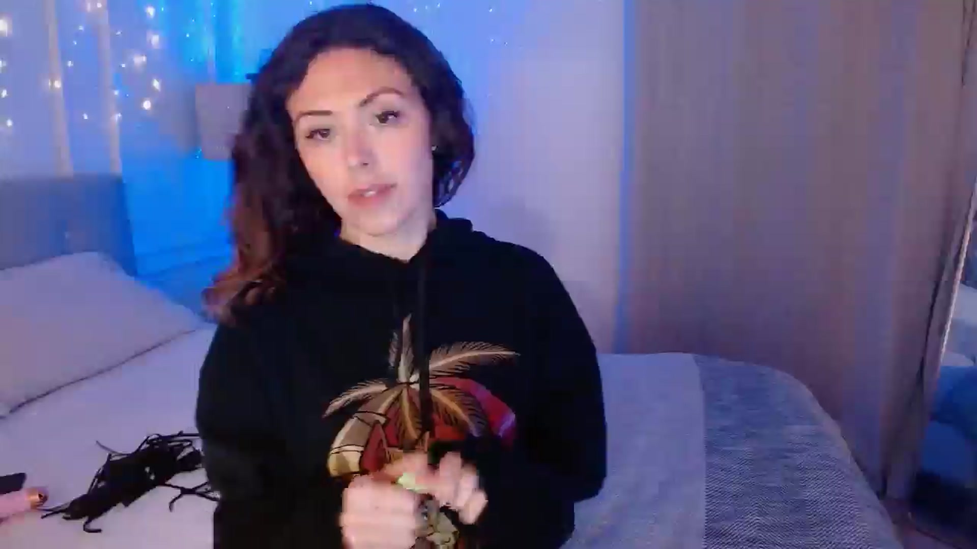 Gallery image thumbnail from Winxzyyy's myfreecams stream on, 05/21/2025, 05:31 image 18 of 20