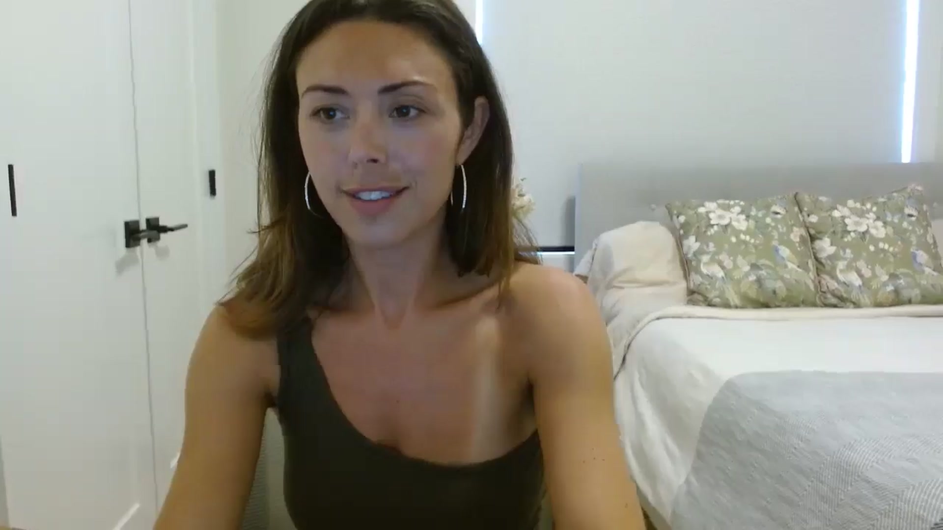 Gallery image thumbnail from Winxzyyy's myfreecams stream on, 08/15/2025, 24:44 image 3 of 20