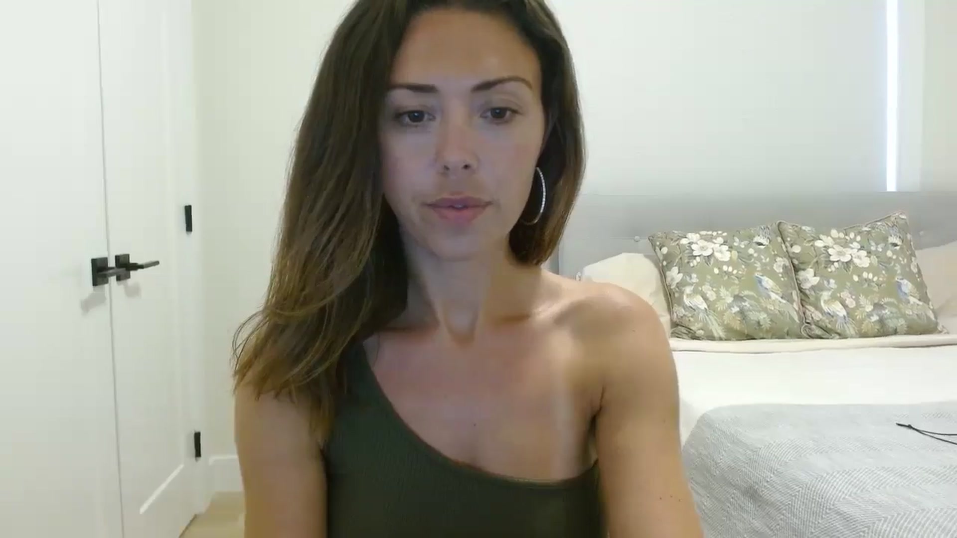 Gallery image thumbnail from Winxzyyy's myfreecams stream on, 08/15/2025, 02:19 image 13 of 20