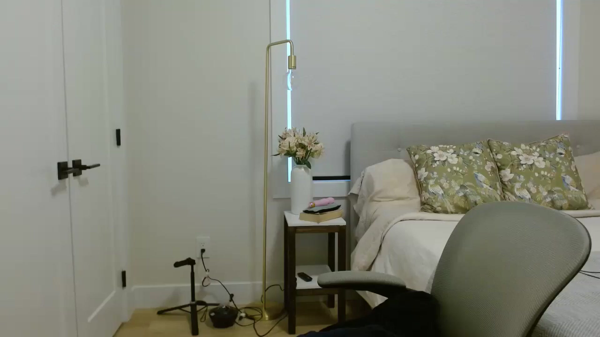 Gallery image thumbnail from Winxzyyy's myfreecams stream on, 08/15/2025, 02:19 image 20 of 20