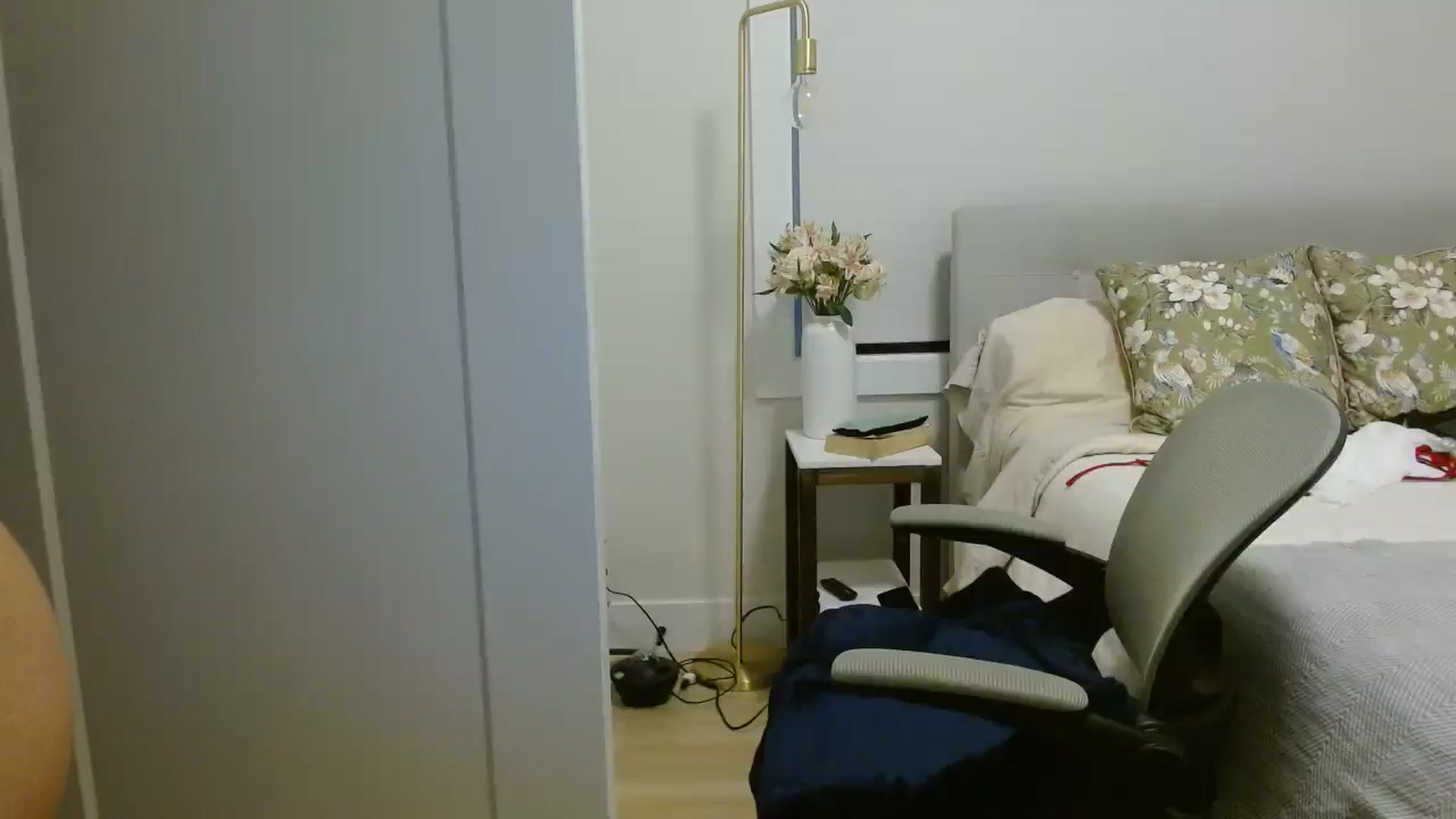 Gallery image thumbnail from Winxzyyy's myfreecams stream on, 08/15/2025, 03:51 image 13 of 20