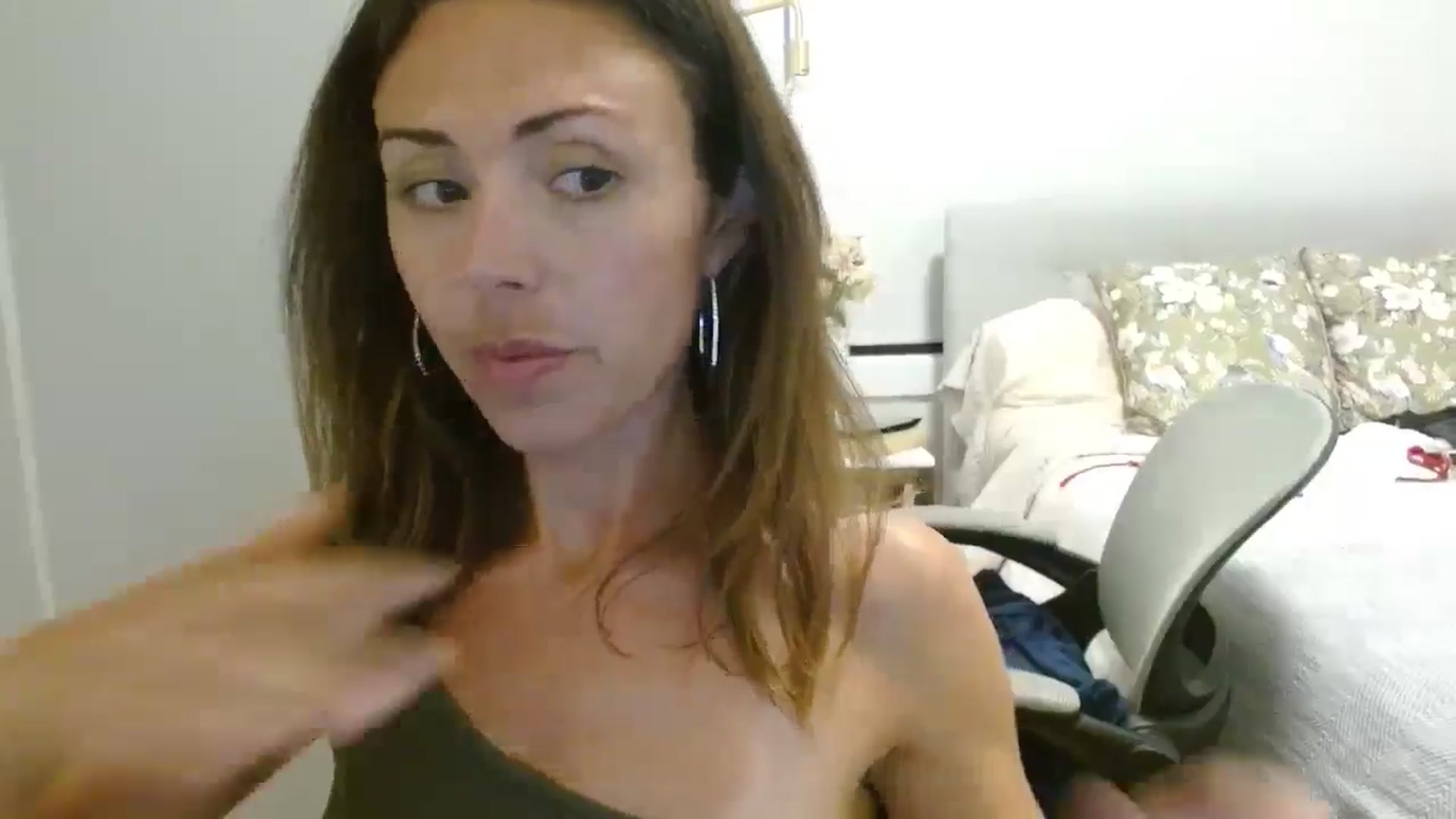 Gallery image thumbnail from Winxzyyy's myfreecams stream on, 08/15/2025, 03:51 image 12 of 20