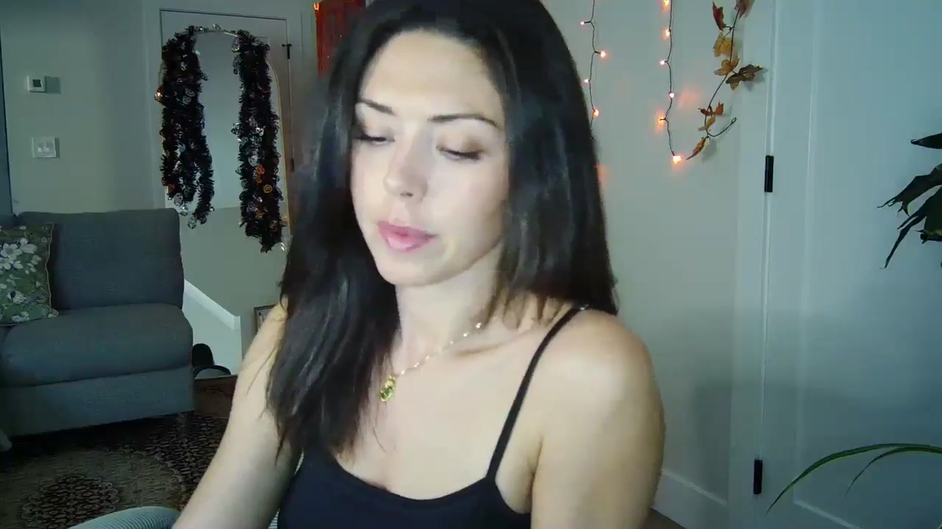 Gallery image thumbnail from Winxzyyy's myfreecams stream on, 11/05/2025, 24:29 image 4 of 20