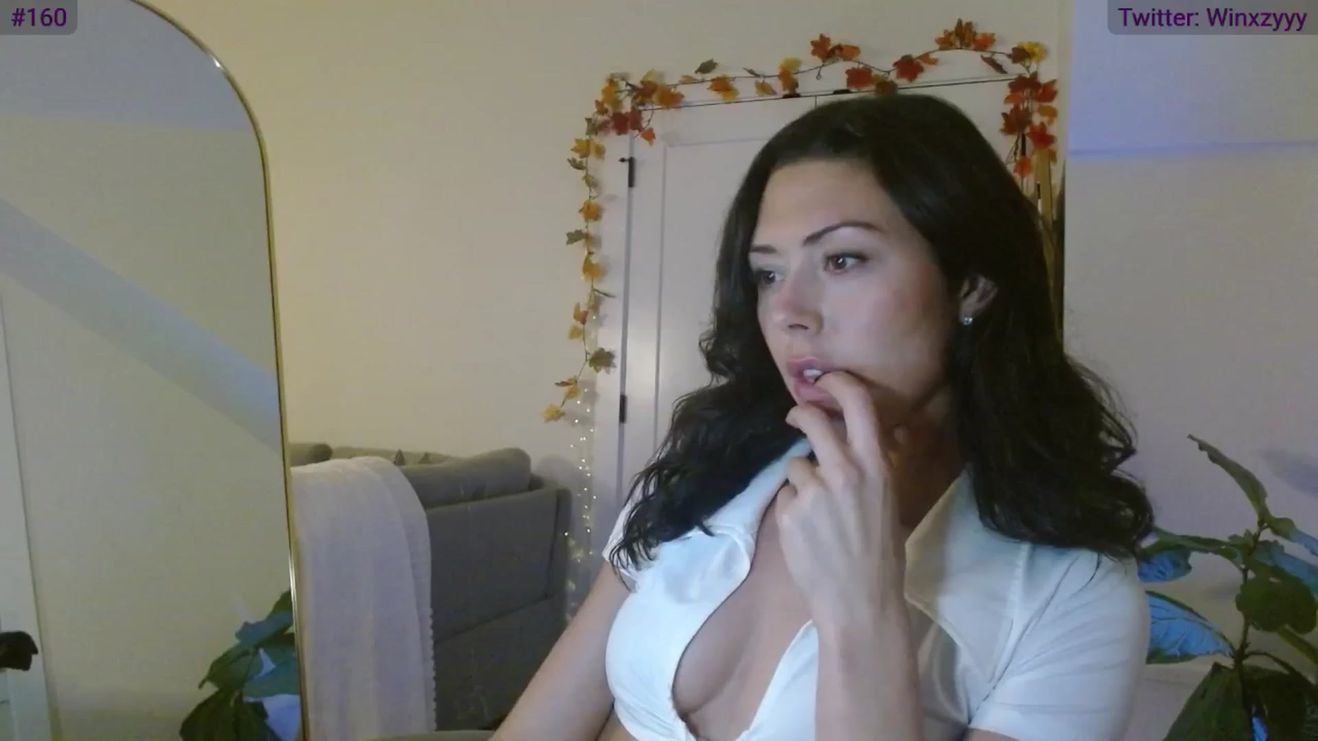 Gallery image thumbnail from Winxzyyy's myfreecams stream on, 11/23/2025, 03:45 image 4 of 20