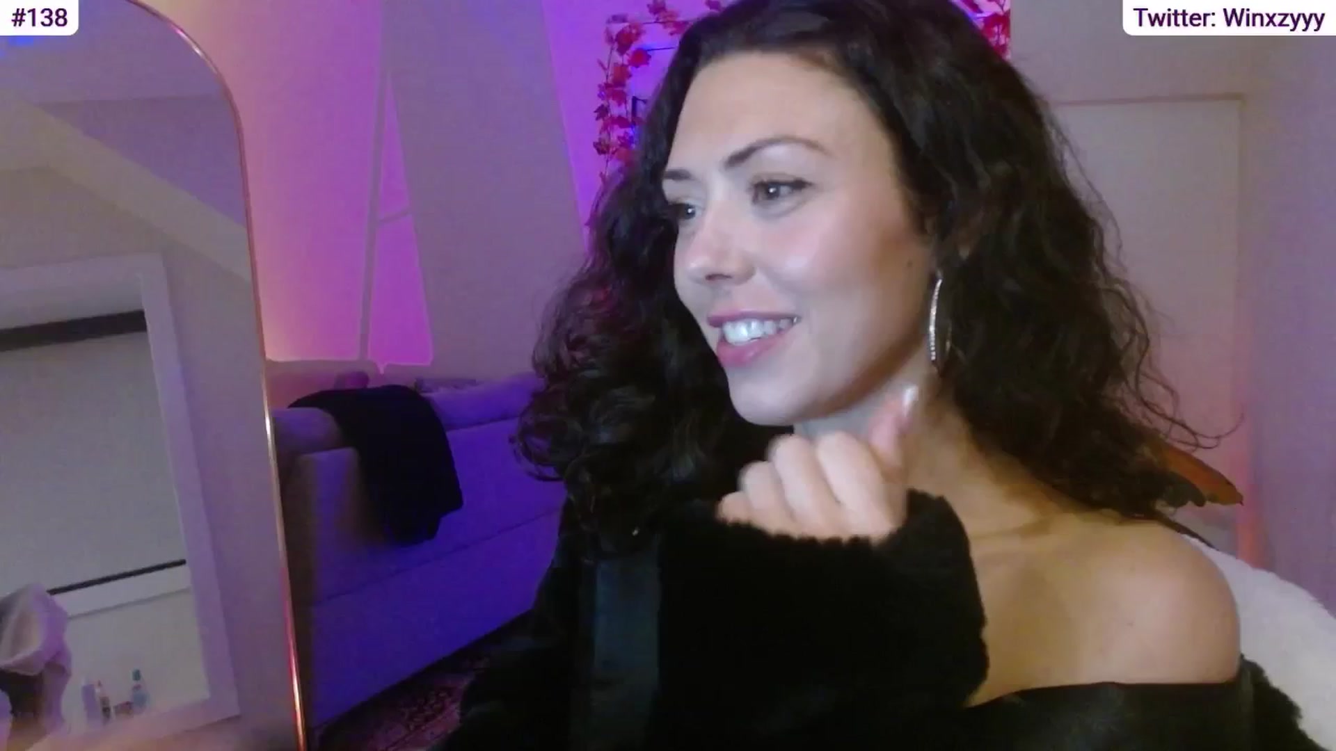 Gallery image thumbnail from Winxzyyy's myfreecams stream on, 11/30/2025, 08:39 image 3 of 20