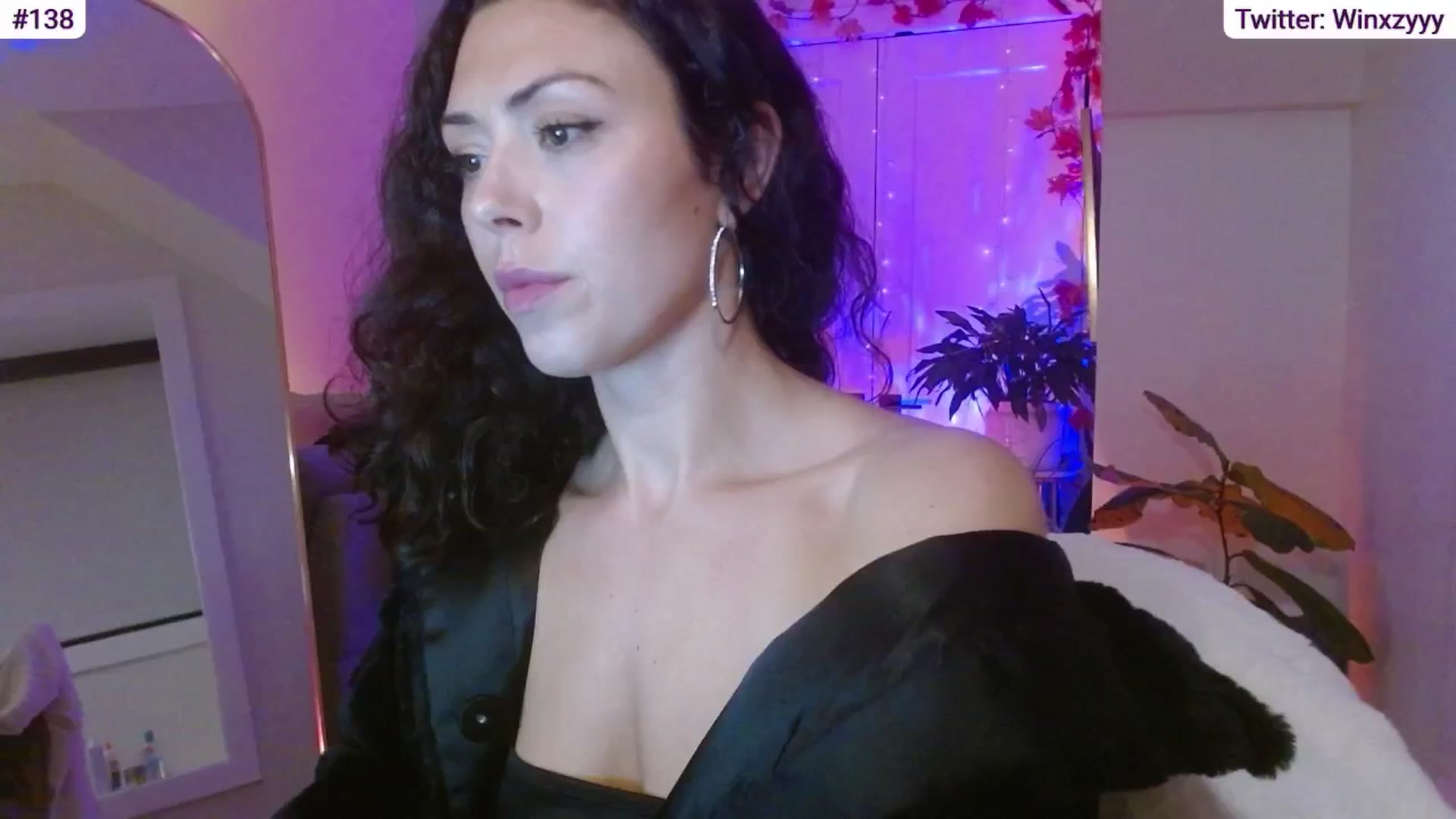 Gallery image thumbnail from Winxzyyy's myfreecams stream on, 11/30/2025, 08:39 image 4 of 20