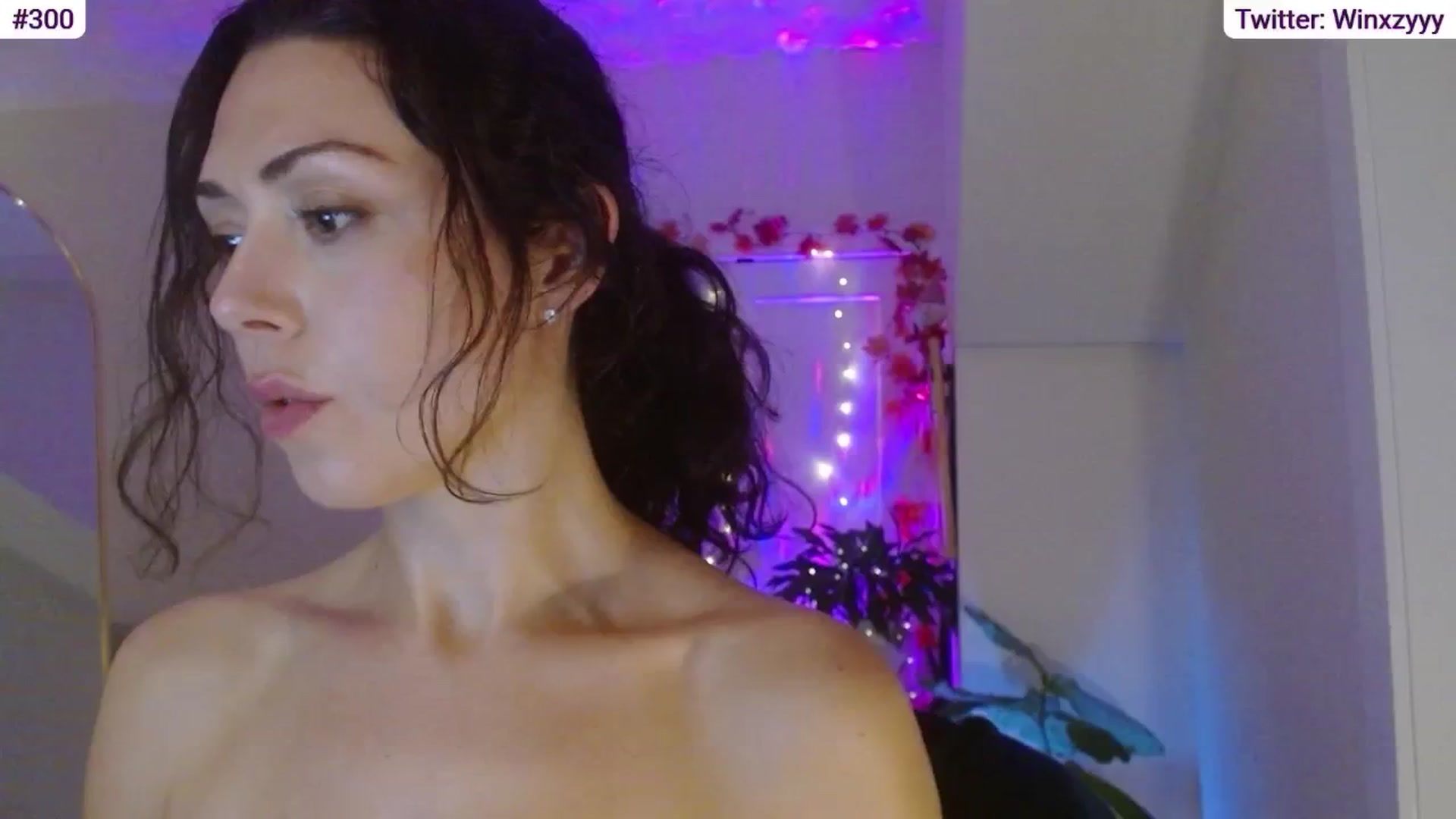 Gallery image thumbnail from Winxzyyy's myfreecams stream on, 12/03/2025, 10:58 image 12 of 20