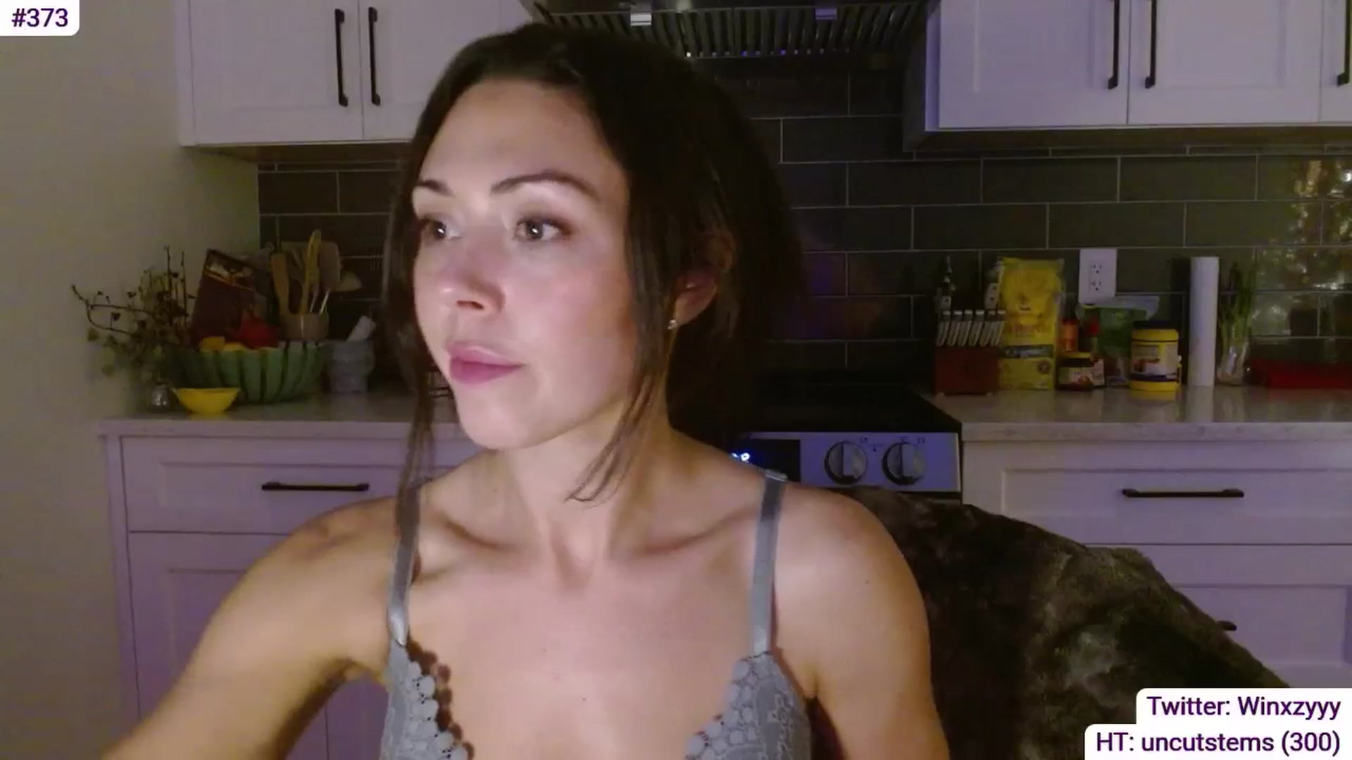 Gallery image thumbnail from Winxzyyy's myfreecams stream on, 01/17/2026, 04:32 image 19 of 20