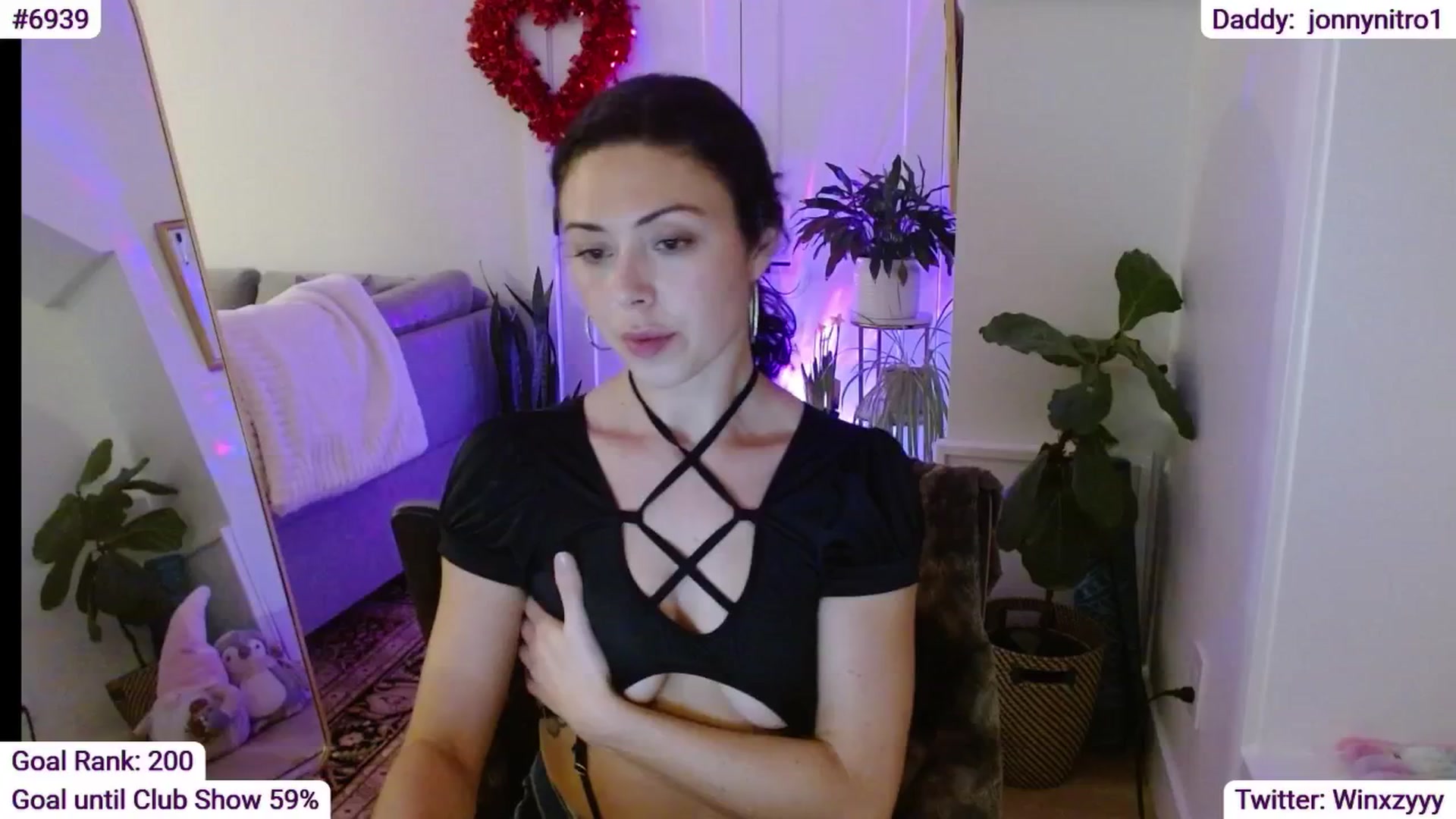 Gallery image thumbnail from Winxzyyy's myfreecams stream on, 02/06/2026, 05:37 image 6 of 20