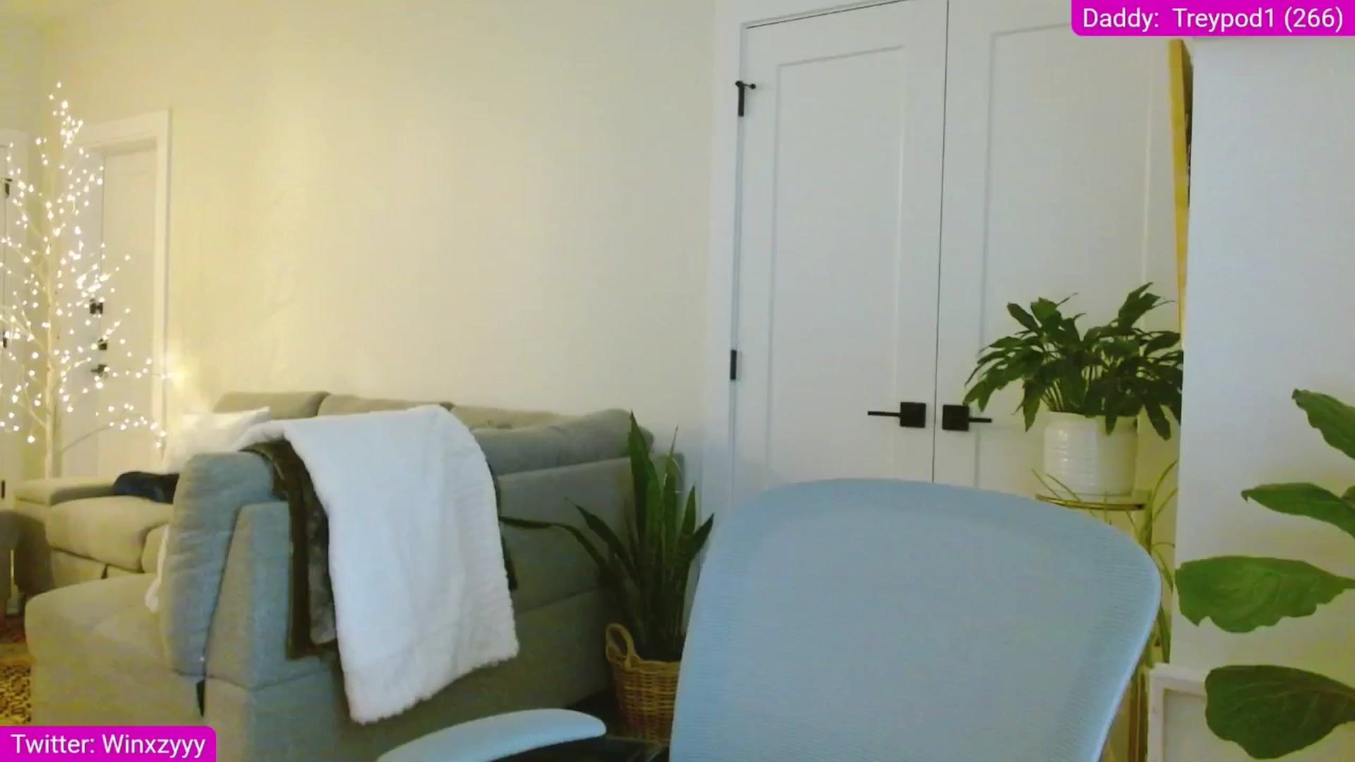 Gallery image thumbnail from Winxzyyy's myfreecams stream on, 04/14/2026, 22:34 image 17 of 20
