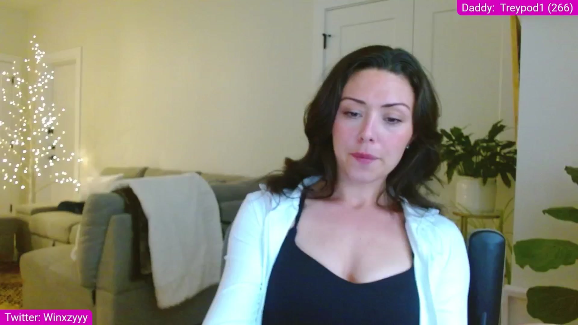 Gallery image thumbnail from Winxzyyy's myfreecams stream on, 04/14/2026, 22:34 image 12 of 20