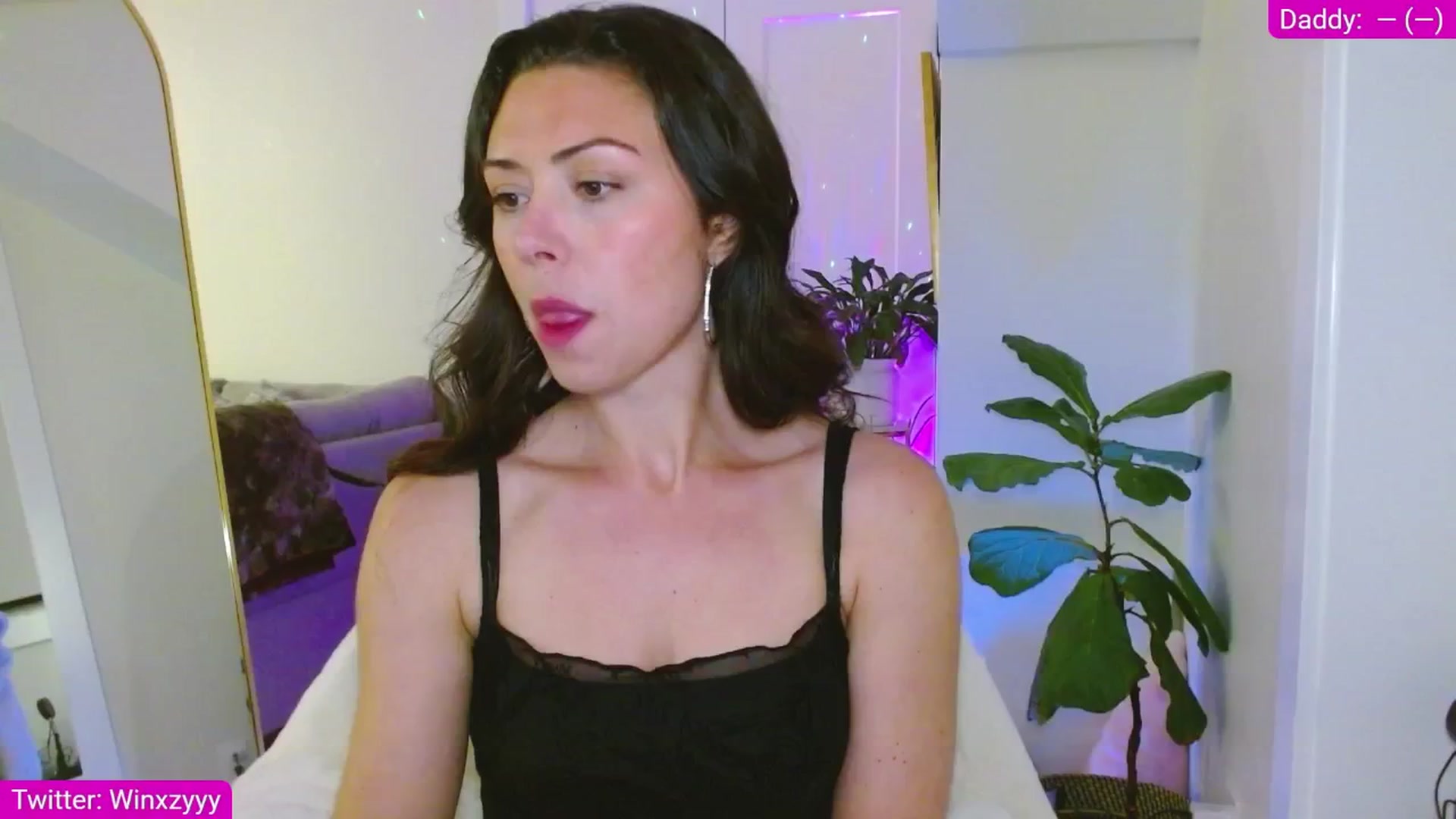 Gallery image thumbnail from Winxzyyy's myfreecams stream on, 04/18/2026, 05:31 image 11 of 20
