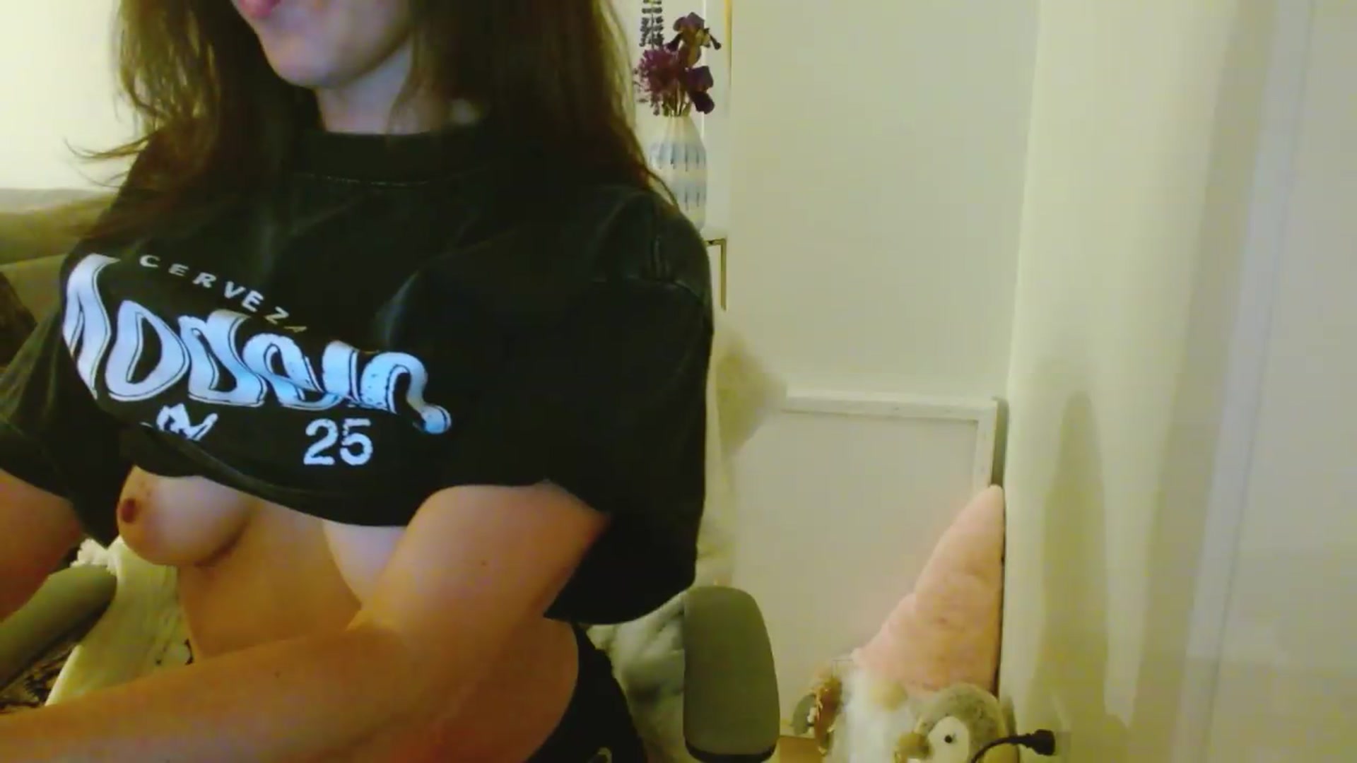 Gallery image thumbnail from Winxzyyy's myfreecams stream on, 05/19/2026, 08:24 image 16 of 20