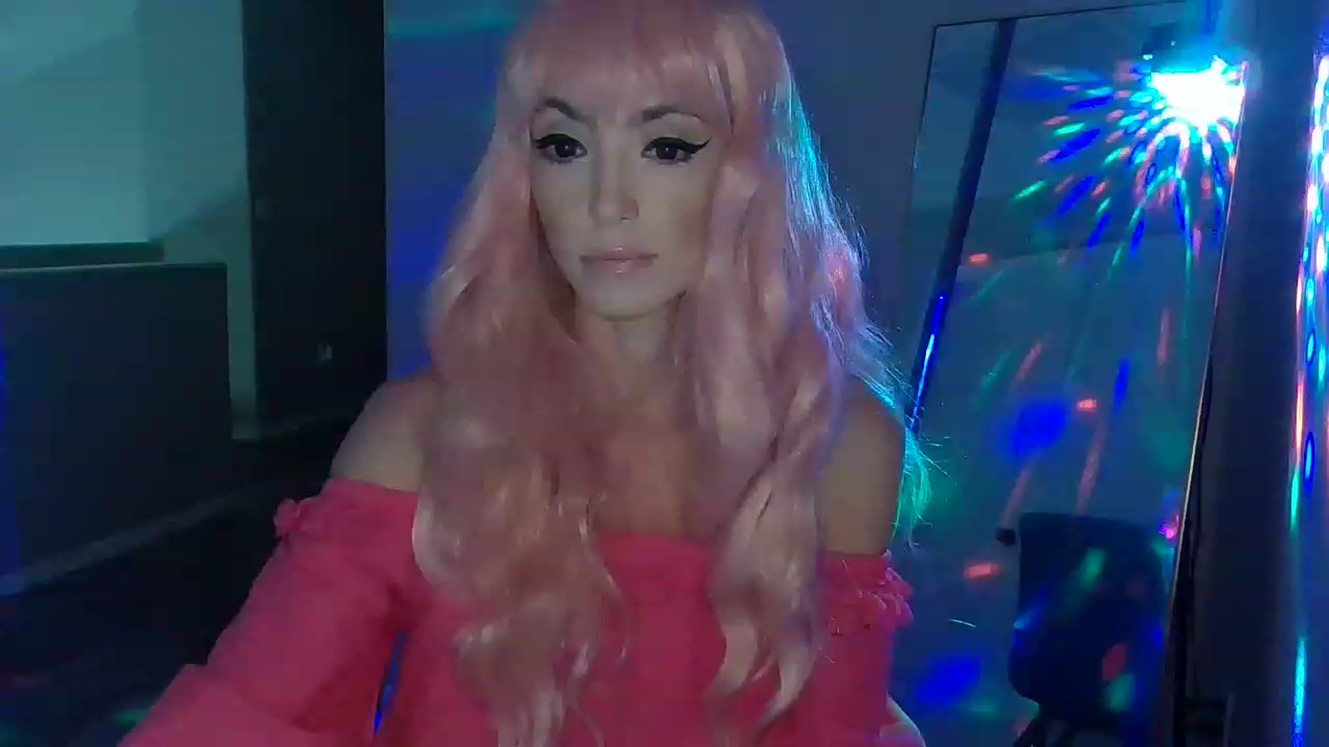 Gallery image thumbnail from WishGoddess's myfreecams stream on, 04/07/2023, 17:45 image 18 of 20