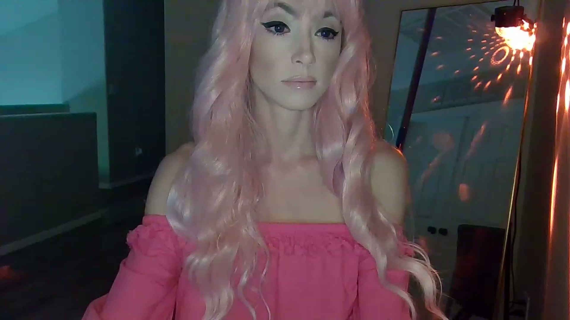 Gallery image thumbnail from WishGoddess's myfreecams stream on, 04/07/2023, 17:45 image 10 of 20