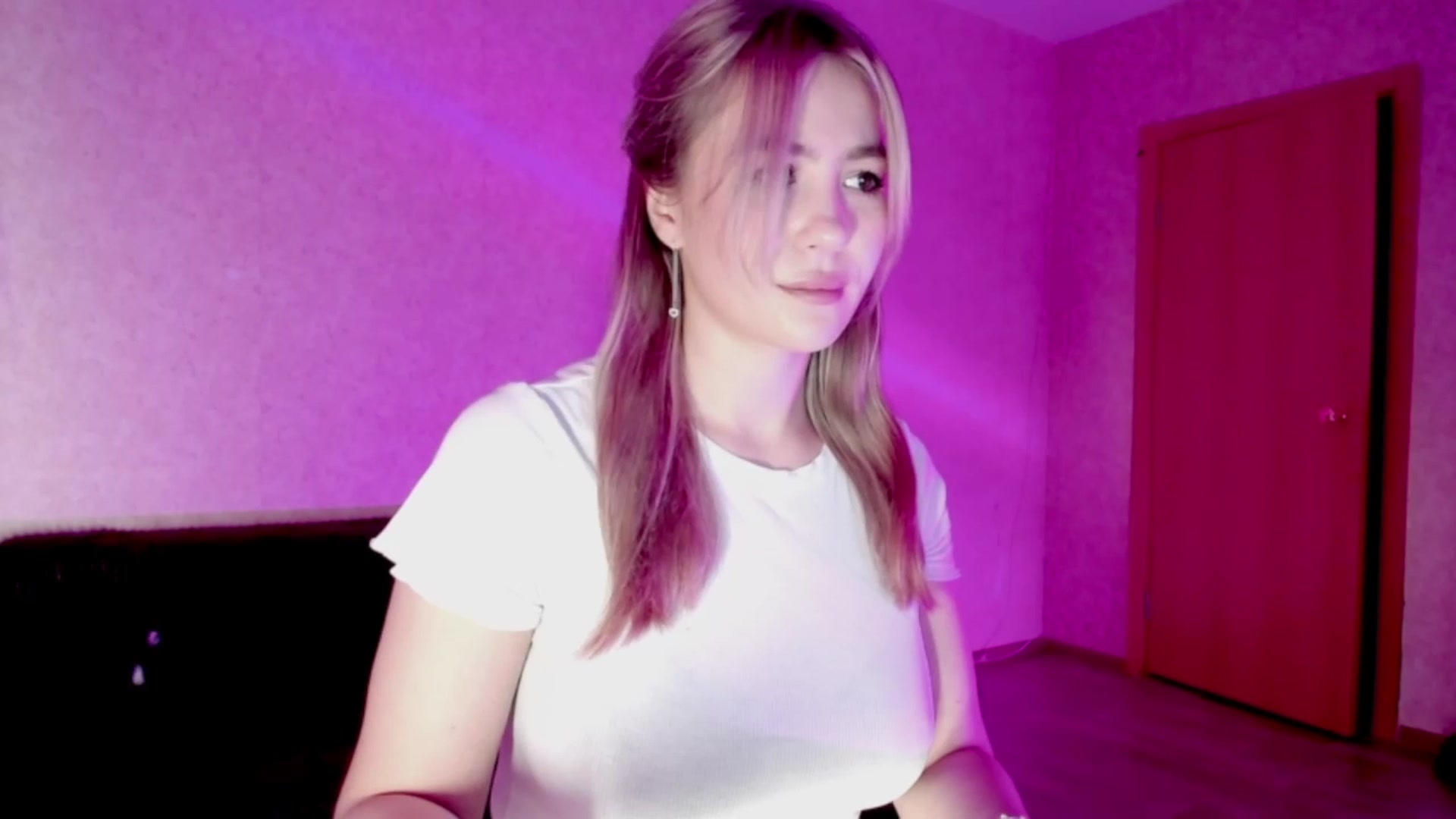 Gallery image thumbnail from WishJot's myfreecams stream on, 10/20/2023, 17:15 image 14 of 20