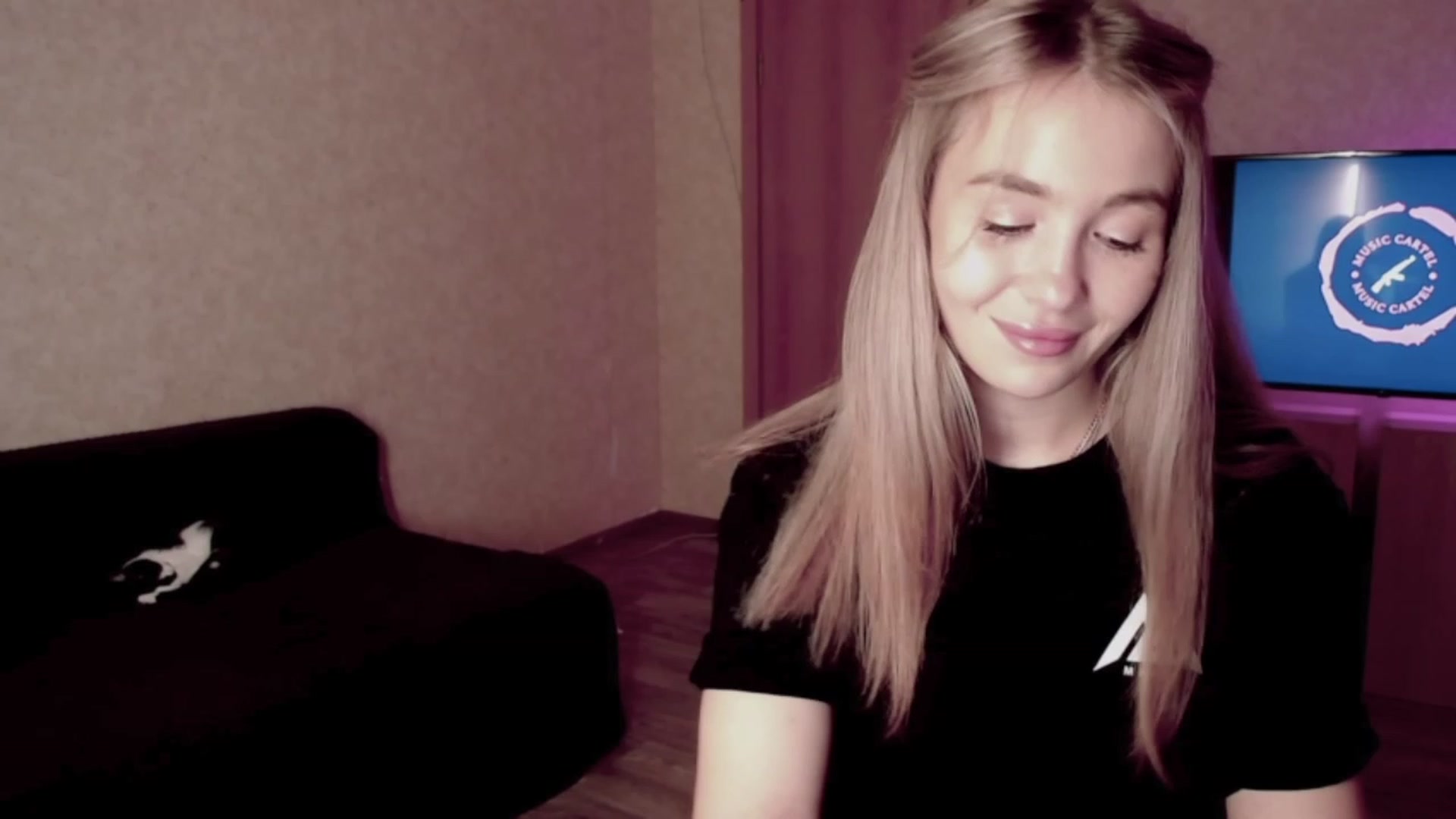 Gallery image thumbnail from WishJot's myfreecams stream on, 10/21/2023, 14:08 image 6 of 20