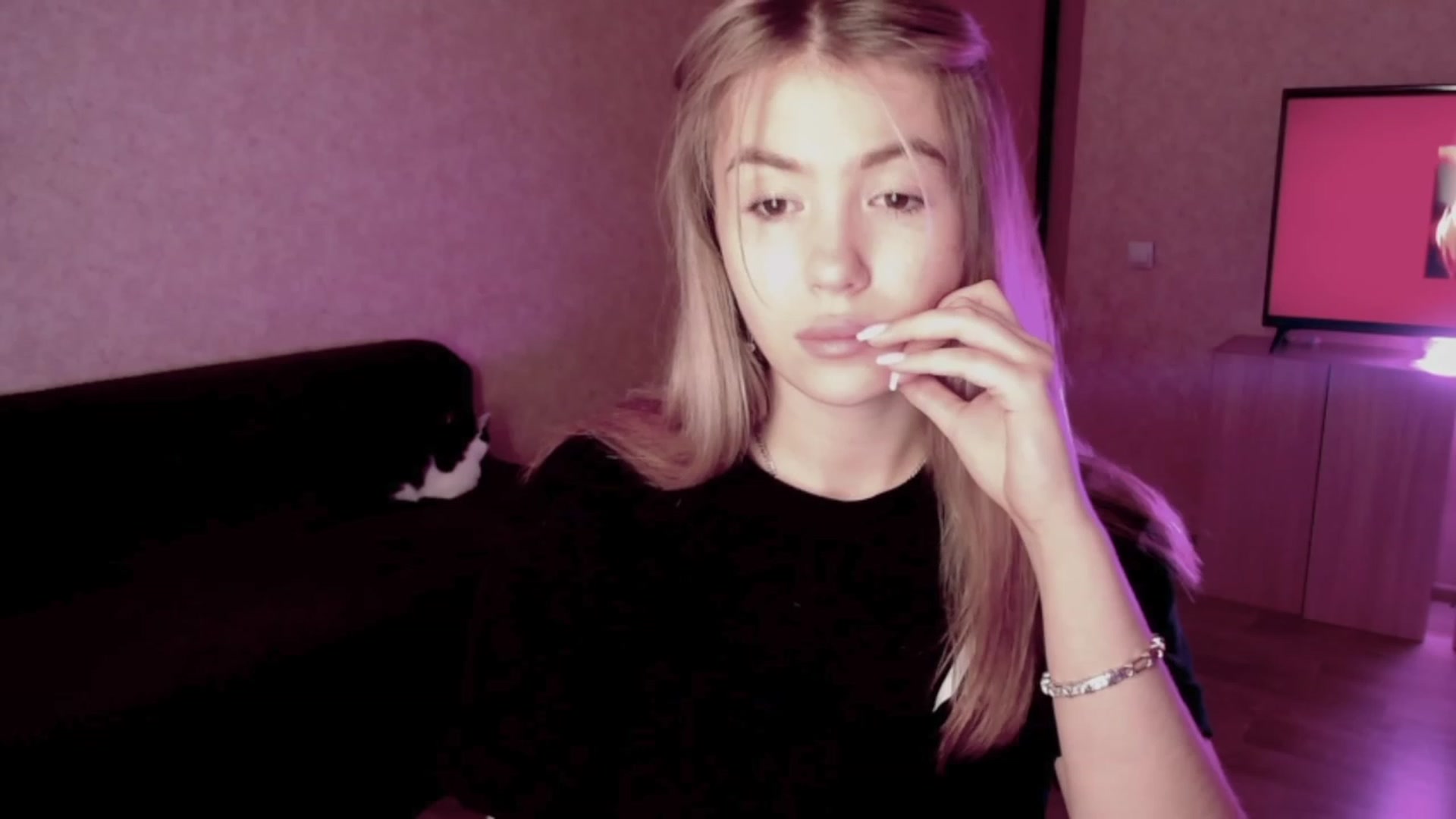 Gallery image thumbnail from WishJot's myfreecams stream on, 10/21/2023, 15:02 image 11 of 20