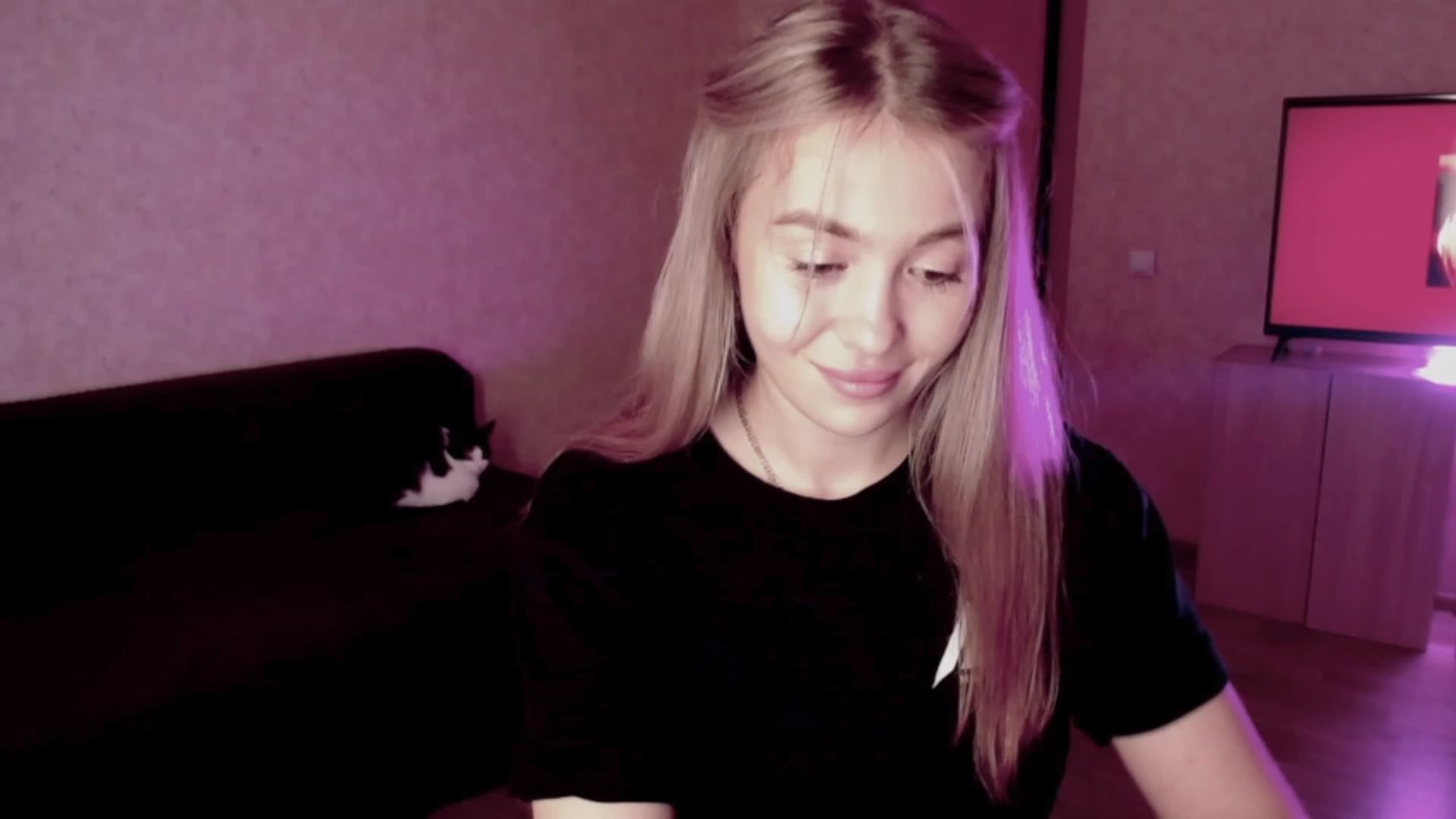 Gallery image thumbnail from WishJot's myfreecams stream on, 10/21/2023, 15:02 image 9 of 20
