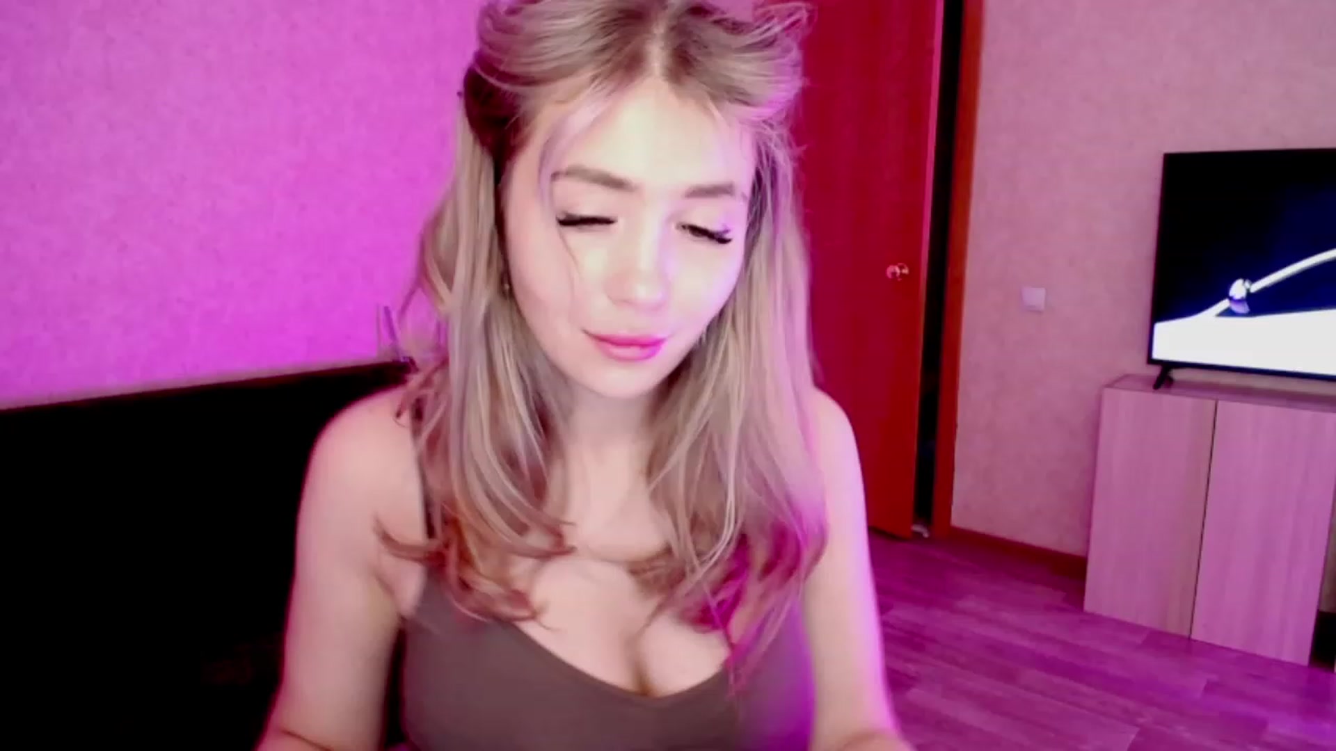 Gallery image thumbnail from WishJot's myfreecams stream on, 10/28/2023, 11:52 image 6 of 20