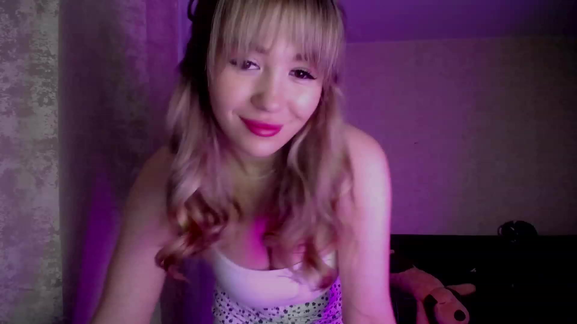 Gallery image thumbnail from WishJot's myfreecams stream on, 11/20/2023, 17:29 image 9 of 20