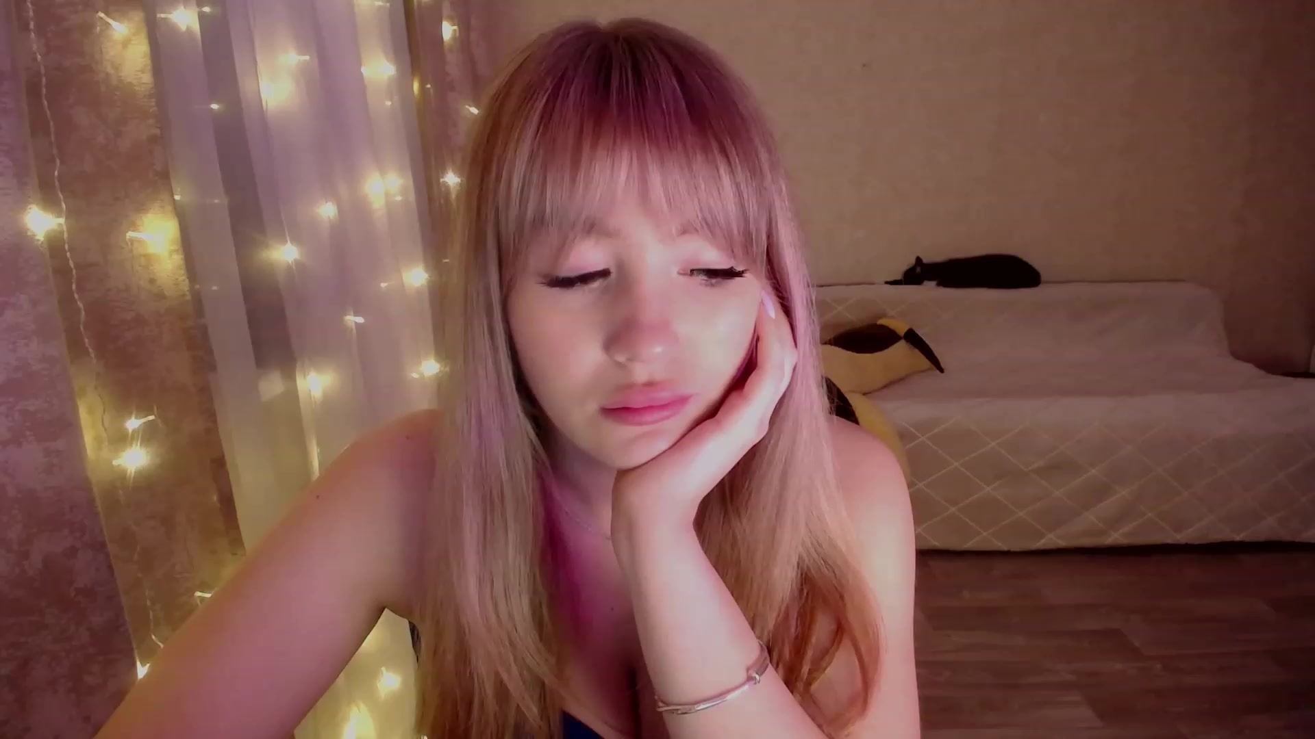 Gallery image thumbnail from WishJot's myfreecams stream on, 11/24/2023, 18:00 image 2 of 20