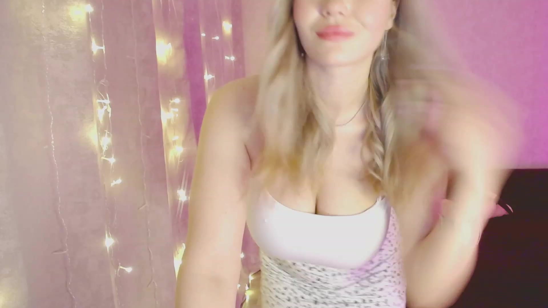 Gallery image thumbnail from WishJot's myfreecams stream on, 12/01/2023, 20:19 image 19 of 20
