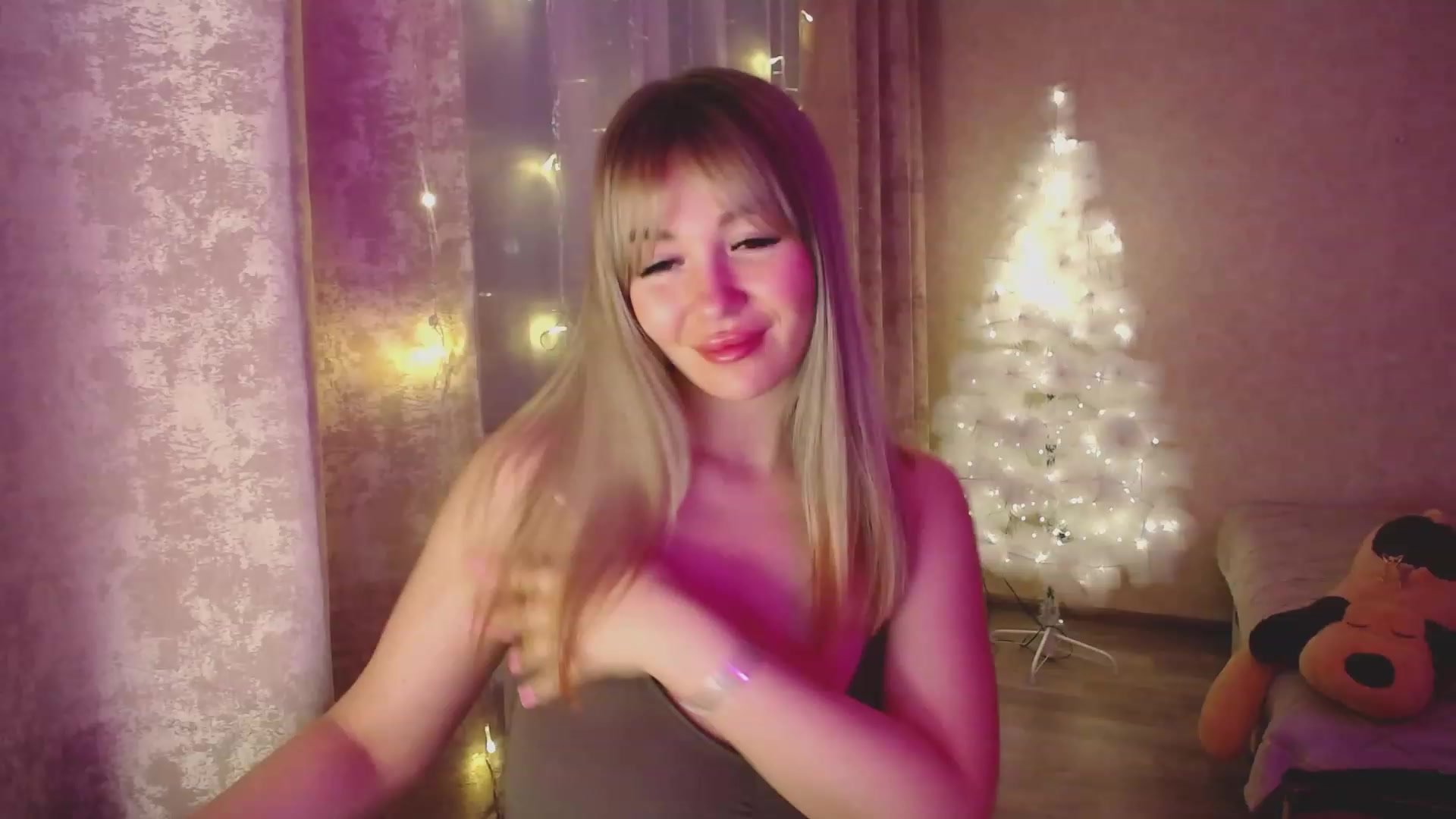 Gallery image thumbnail from WishJot's myfreecams stream on, 12/26/2023, 21:24 image 18 of 20