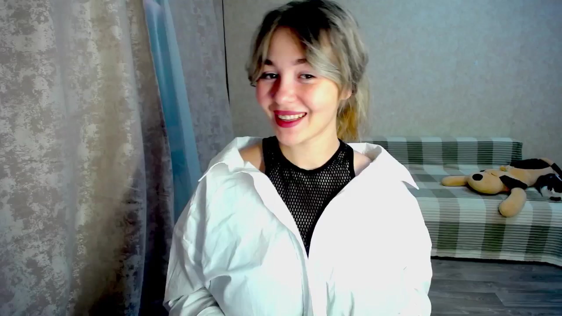 Gallery image thumbnail from WishJot's myfreecams stream on, 04/15/2024, 20:17 image 15 of 20