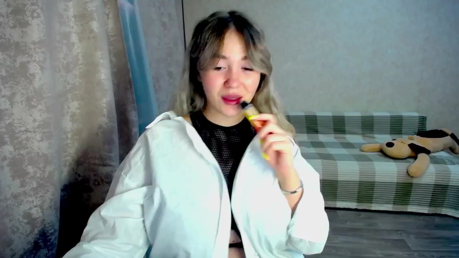 Gallery image thumbnail from WishJot's myfreecams stream on, 04/15/2024, 20:17 image 19 of 20