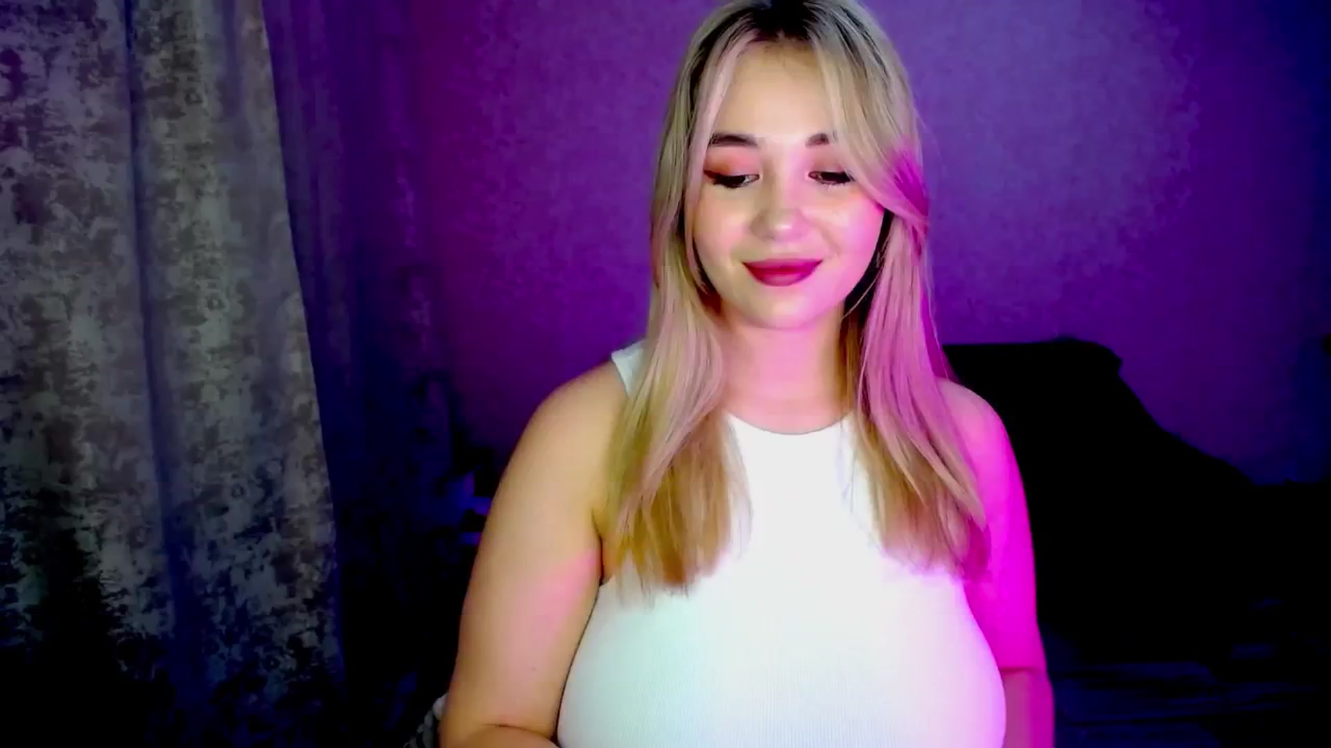 Gallery image thumbnail from WishJot's myfreecams stream on, 07/13/2024, 19:09 image 18 of 20
