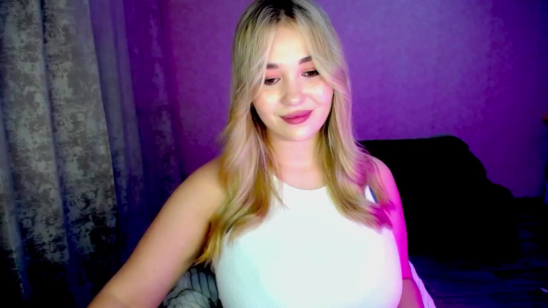 Gallery image thumbnail from WishJot's myfreecams stream on, 07/15/2024, 19:26 image 18 of 20