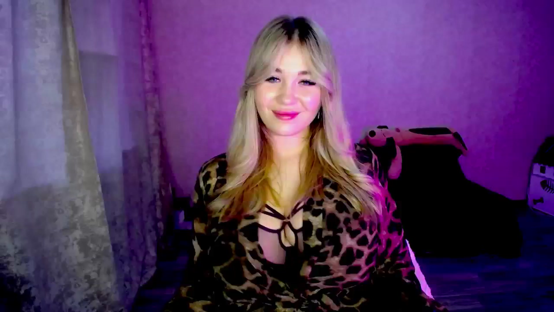 Gallery image thumbnail from WishJot's myfreecams stream on, 08/10/2024, 16:11 image 20 of 20