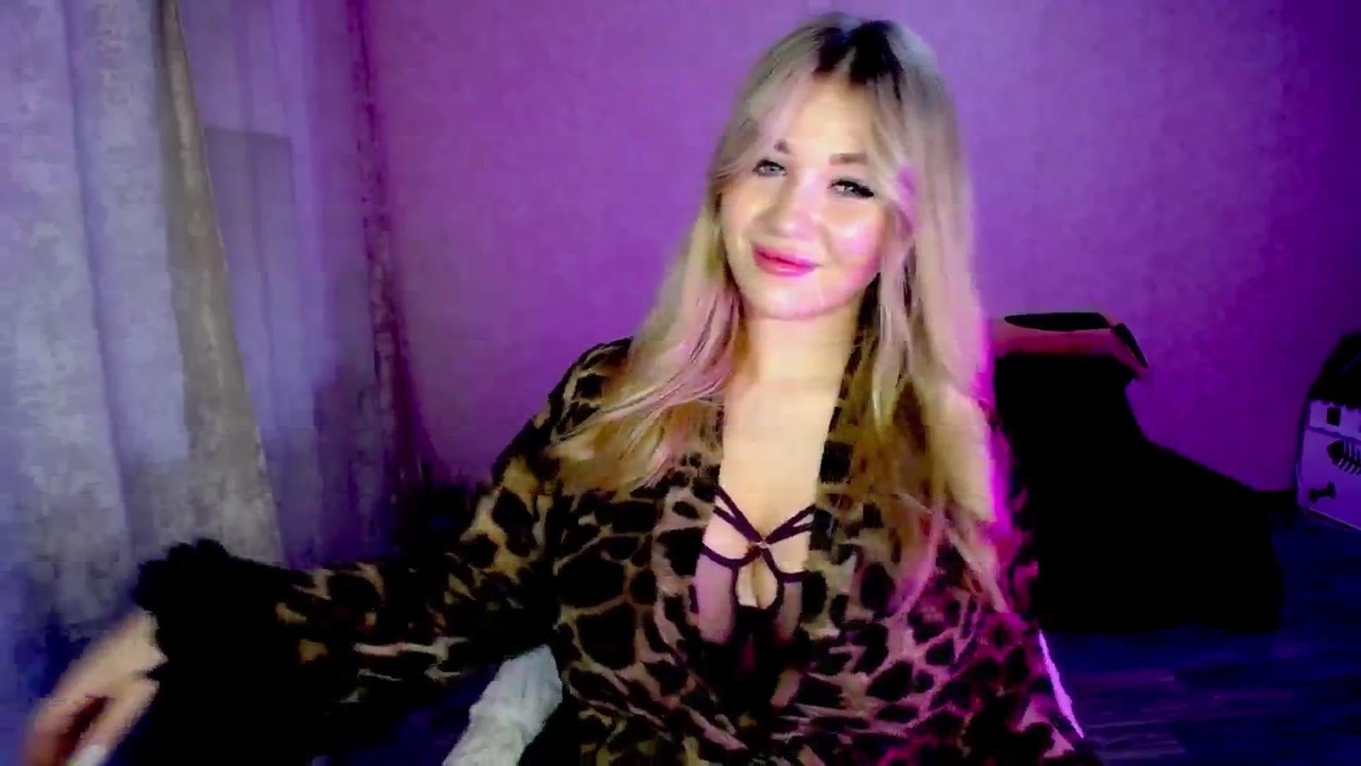 Gallery image thumbnail from WishJot's myfreecams stream on, 08/10/2024, 16:11 image 17 of 20