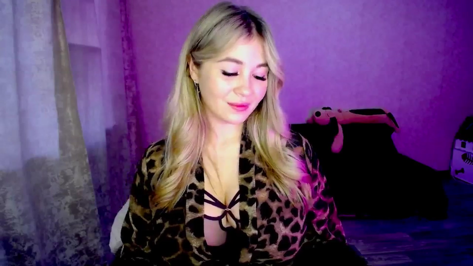 Gallery image thumbnail from WishJot's myfreecams stream on, 08/10/2024, 16:11 image 4 of 20