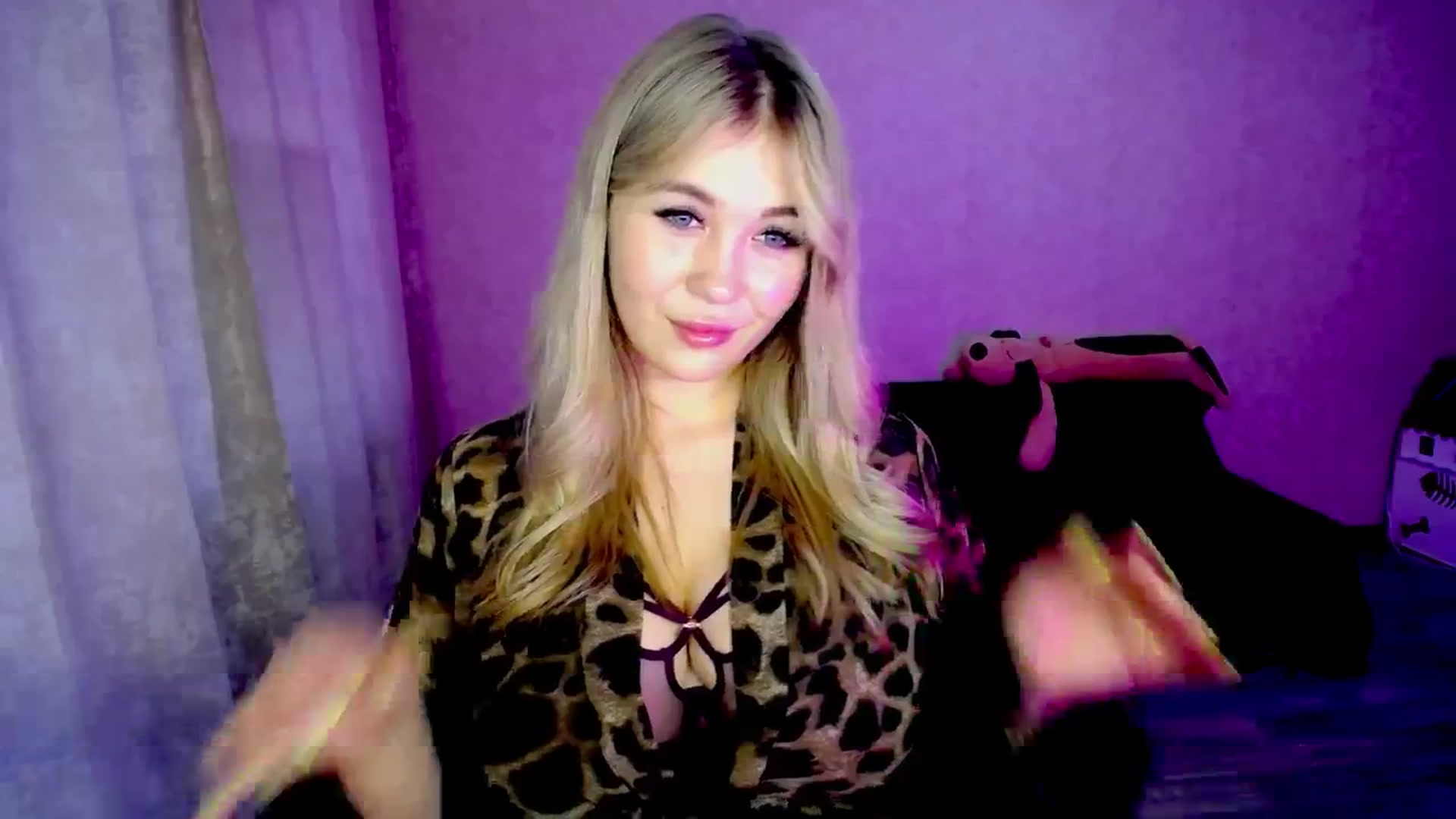 Gallery image thumbnail from WishJot's myfreecams stream on, 08/10/2024, 16:11 image 9 of 20
