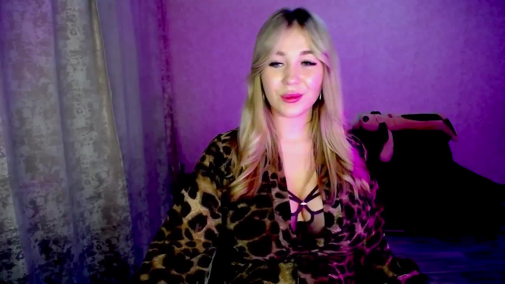 Gallery image thumbnail from WishJot's myfreecams stream on, 08/10/2024, 17:05 image 13 of 20