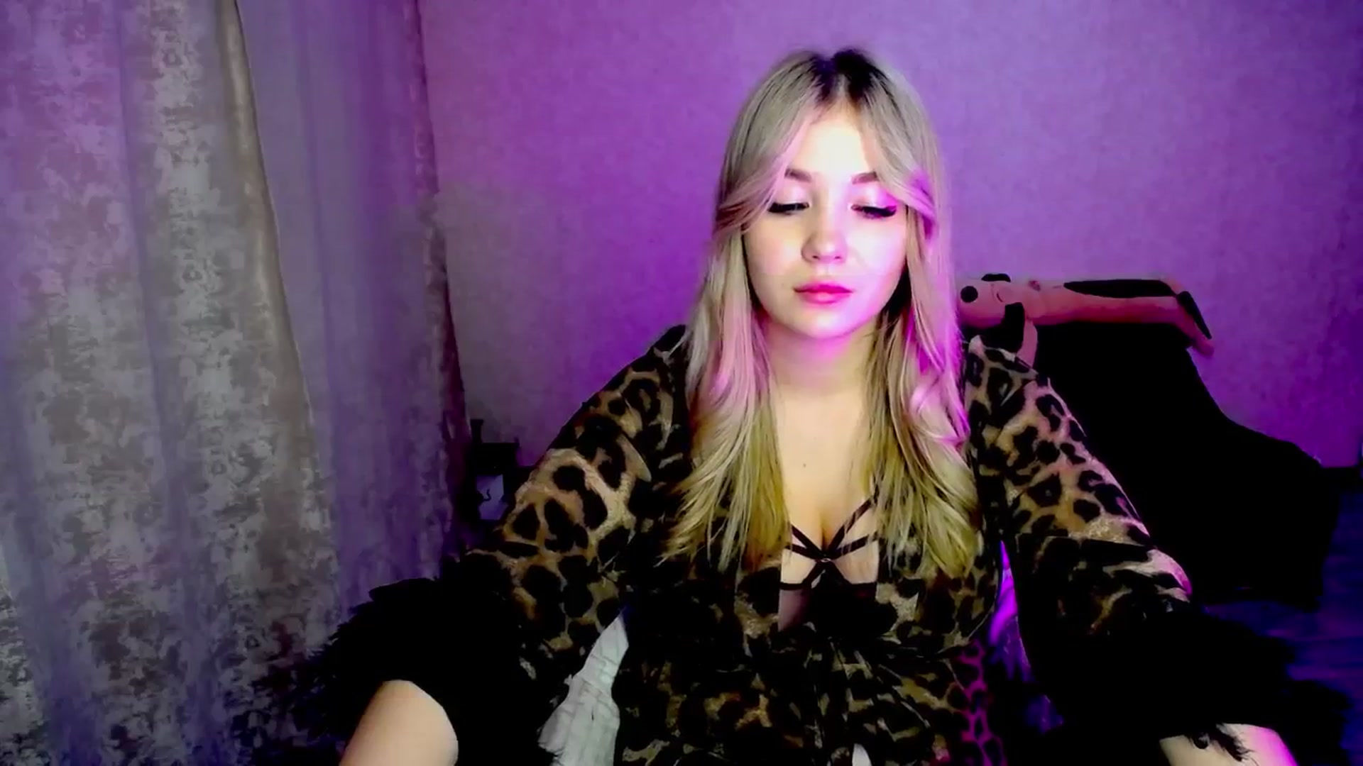 Gallery image thumbnail from WishJot's myfreecams stream on, 08/10/2024, 18:01 image 19 of 20