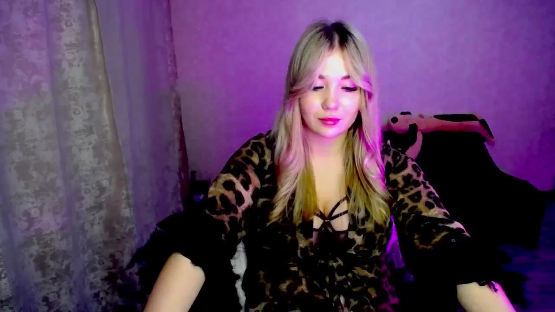 Gallery image thumbnail from WishJot's myfreecams stream on, 08/10/2024, 18:01 image 18 of 20