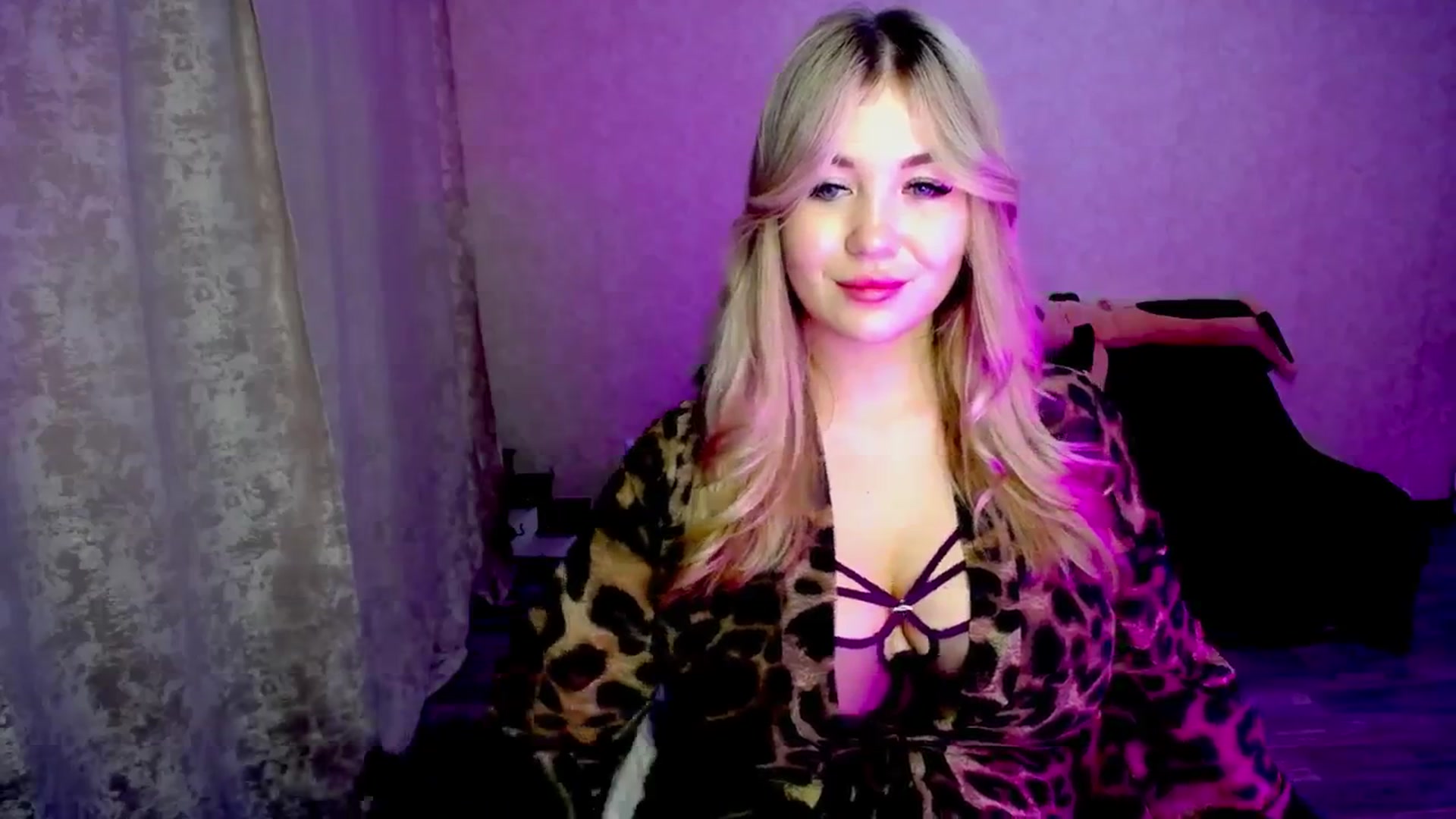 Gallery image thumbnail from WishJot's myfreecams stream on, 08/10/2024, 18:01 image 14 of 20