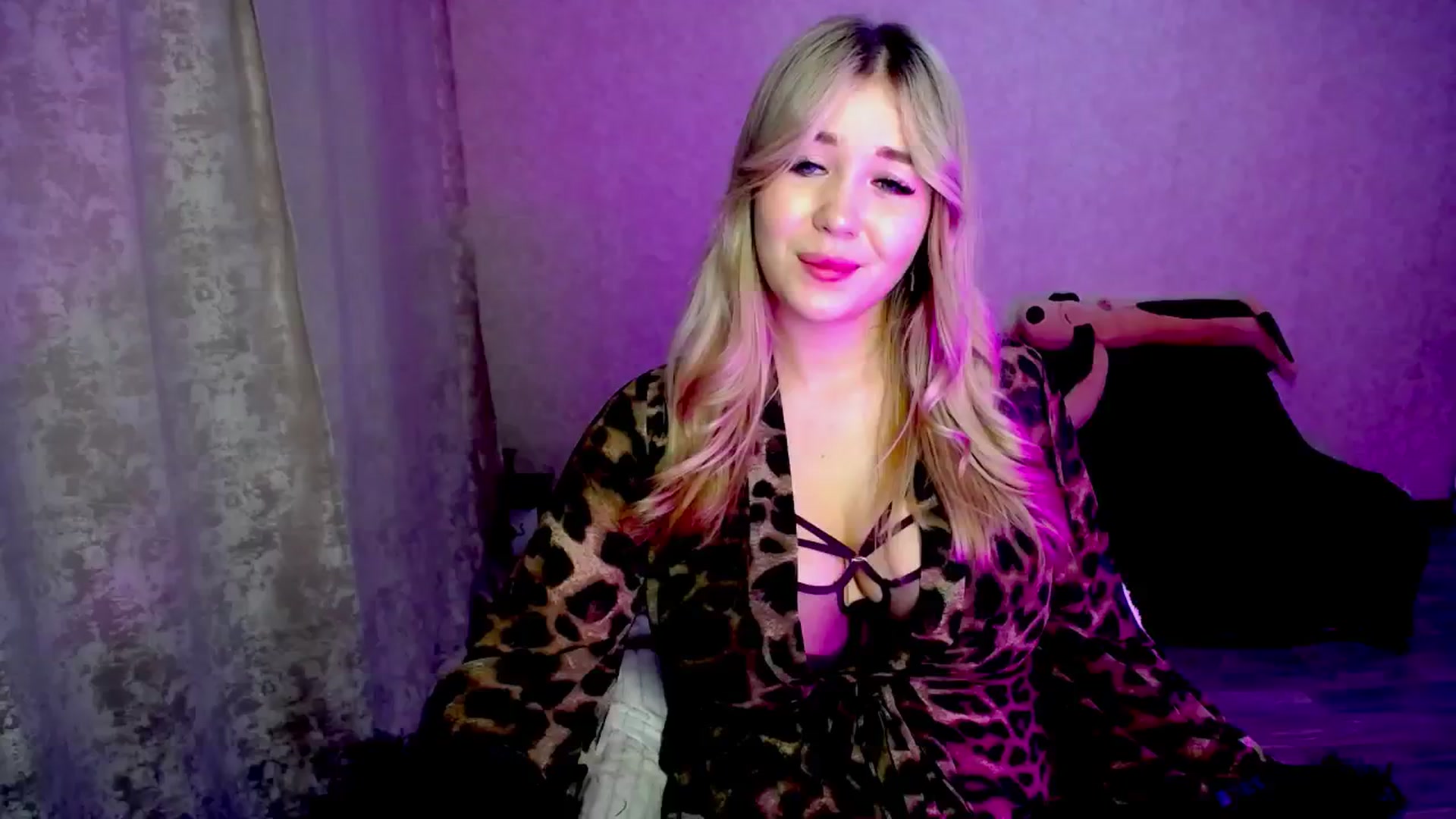 Gallery image thumbnail from WishJot's myfreecams stream on, 08/10/2024, 18:01 image 15 of 20
