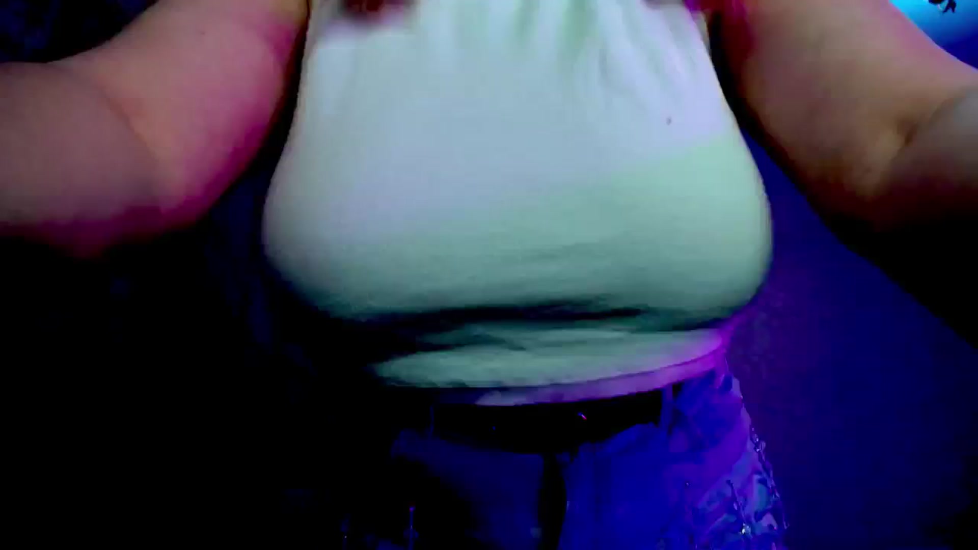 Gallery image thumbnail from WishJot's myfreecams stream on, 08/13/2024, 19:08 image 17 of 20